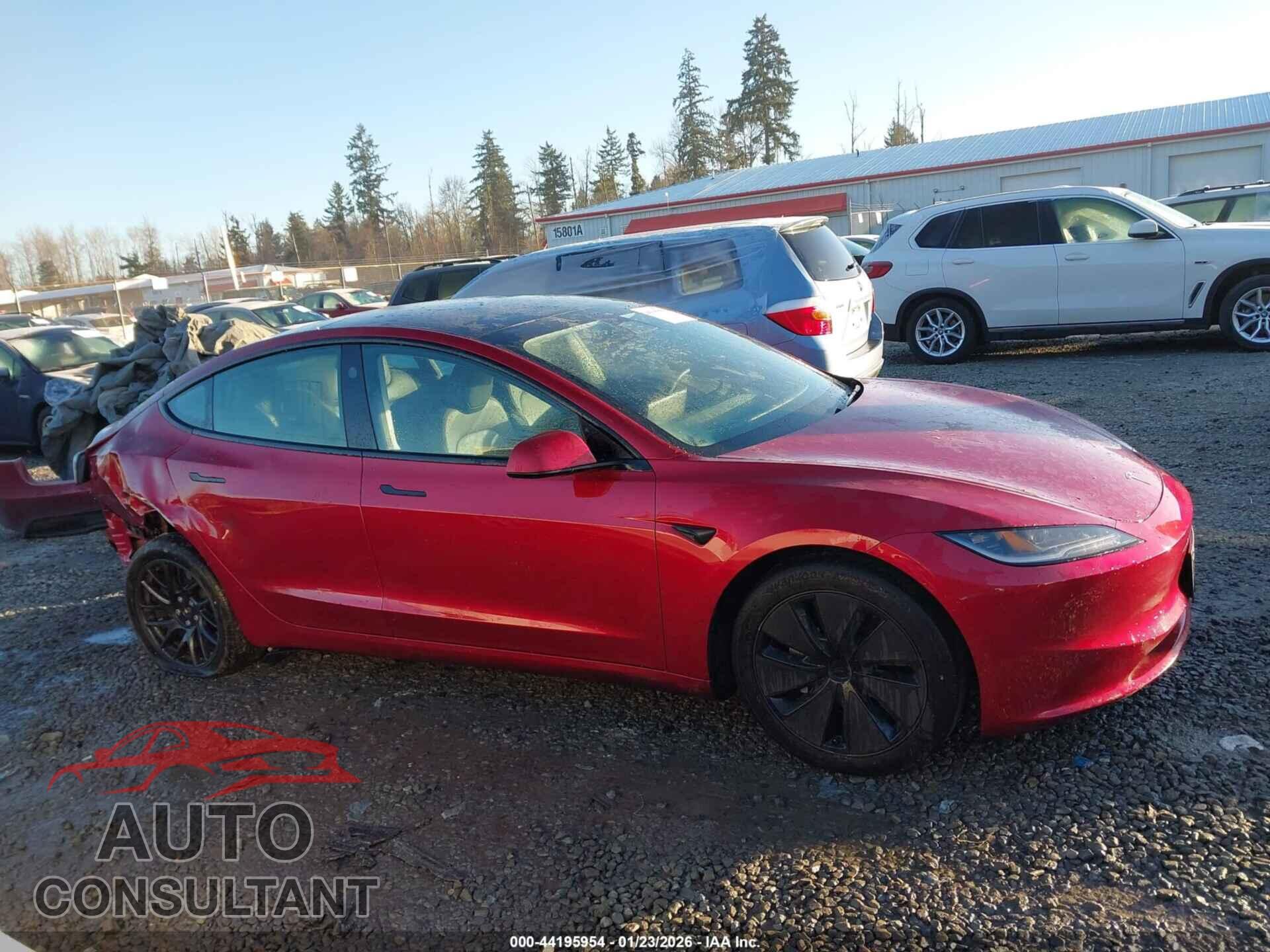 TESLA MODEL 3 2024 - 5YJ3E1EB0RF827073
