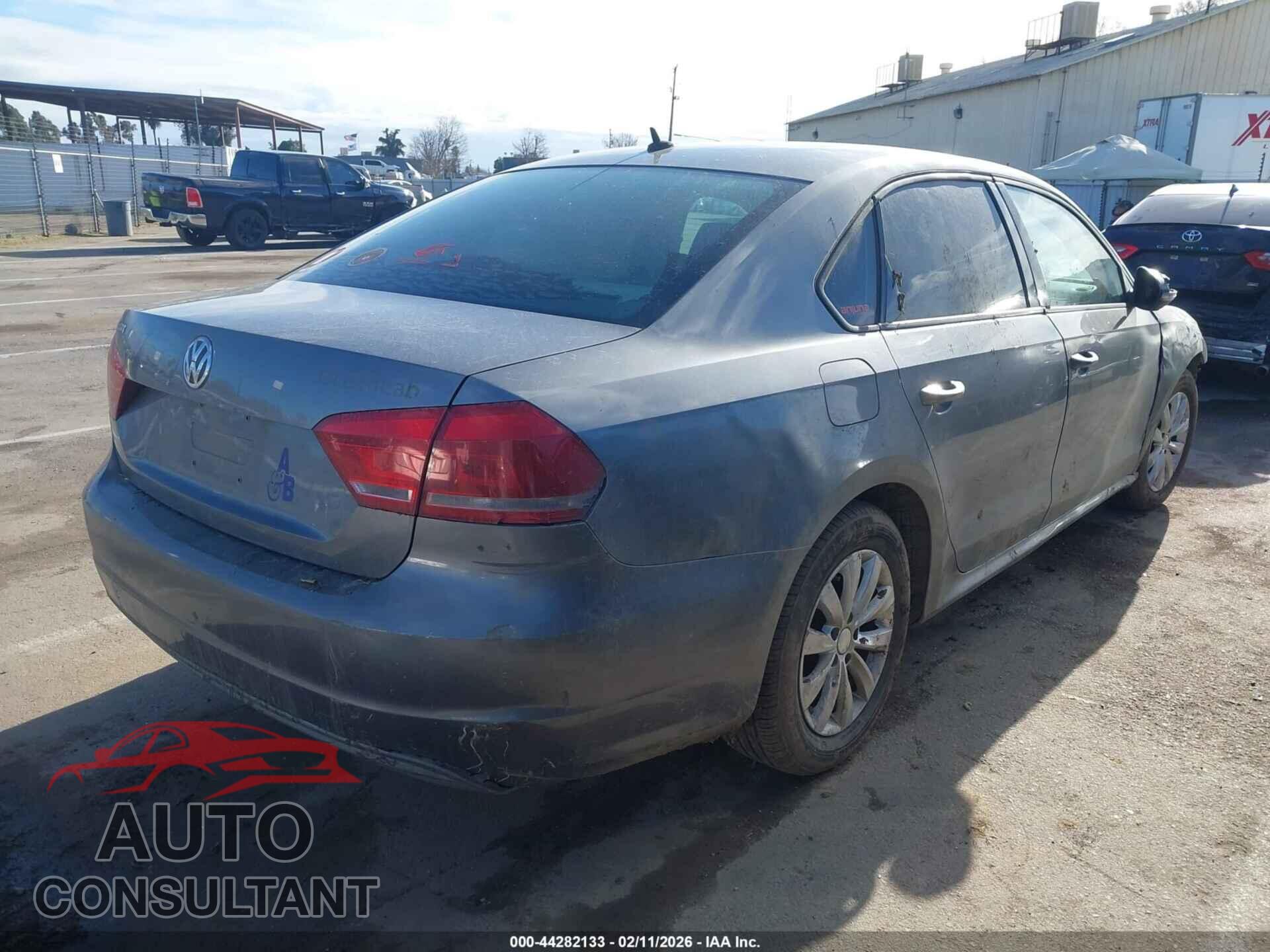 VOLKSWAGEN PASSAT 2012 - 1VWAP7A3XCC016157