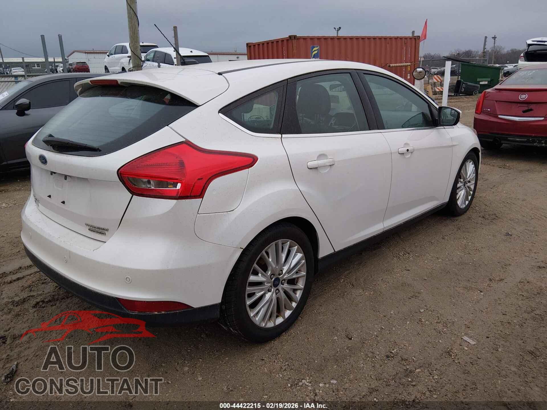 FORD FOCUS 2015 - 1FADP3N20FL378745