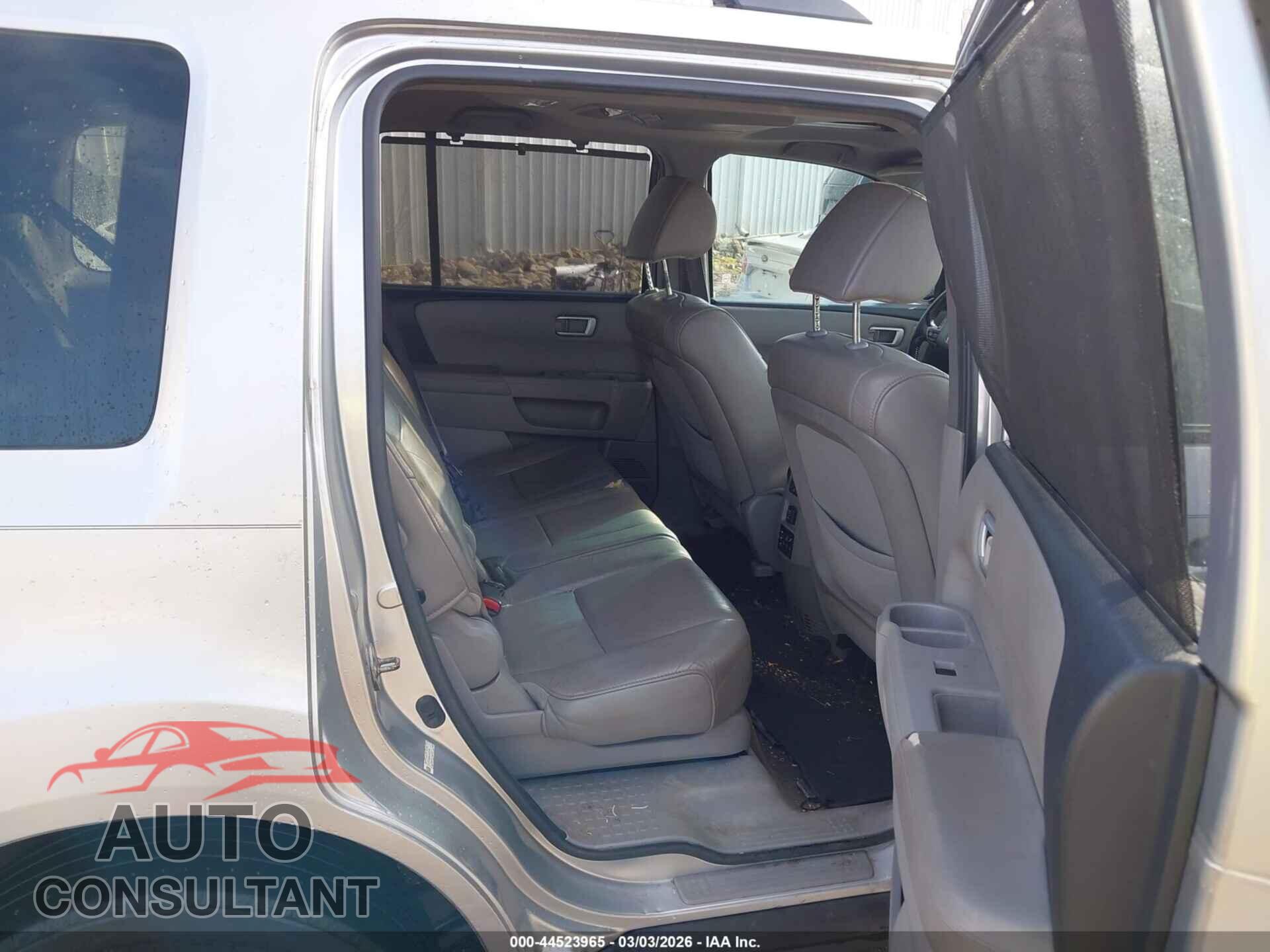 HONDA PILOT 2013 - 5FNYF3H98DB022485