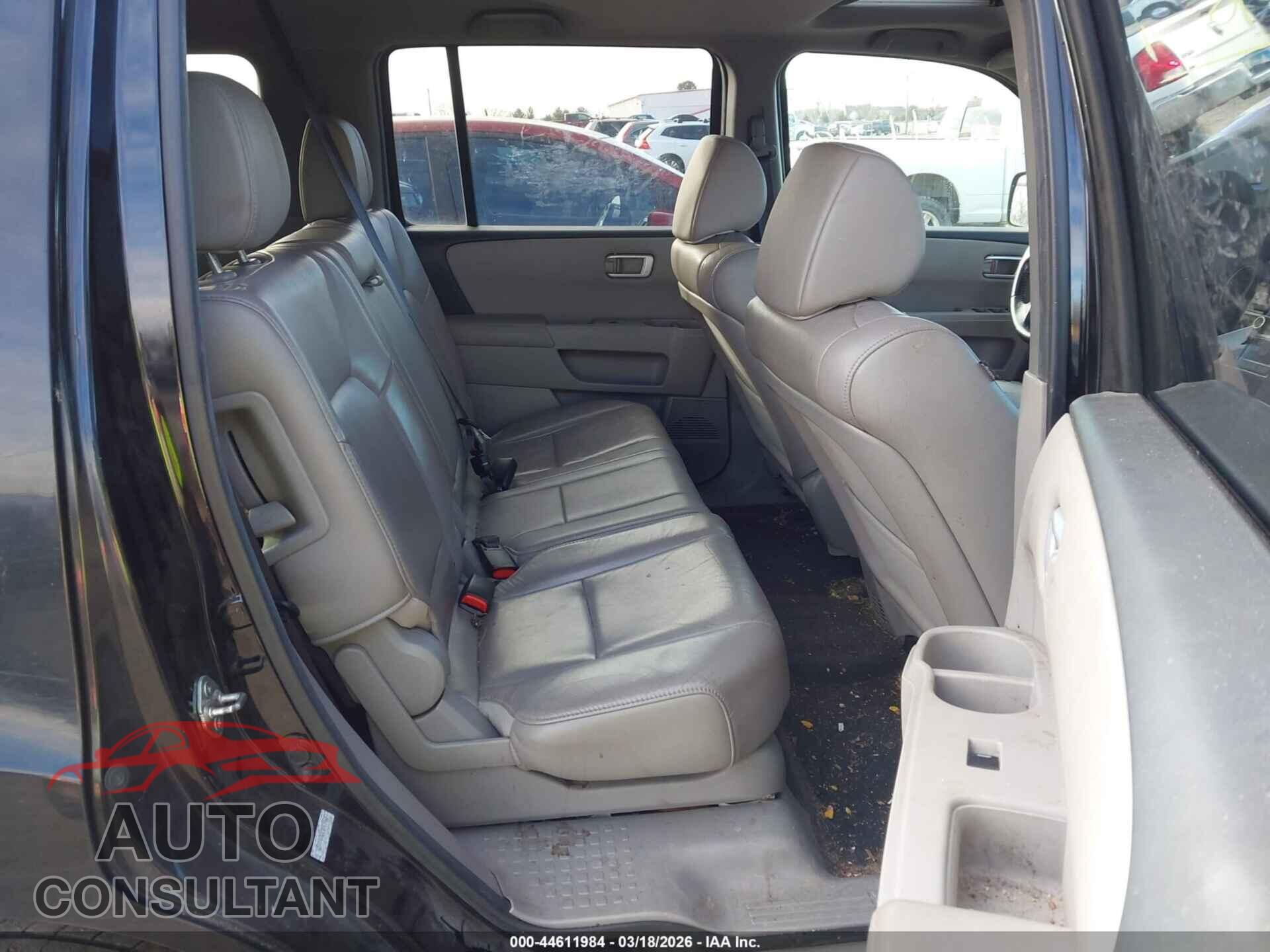 HONDA PILOT 2012 - 5FNYF4H50CB053960