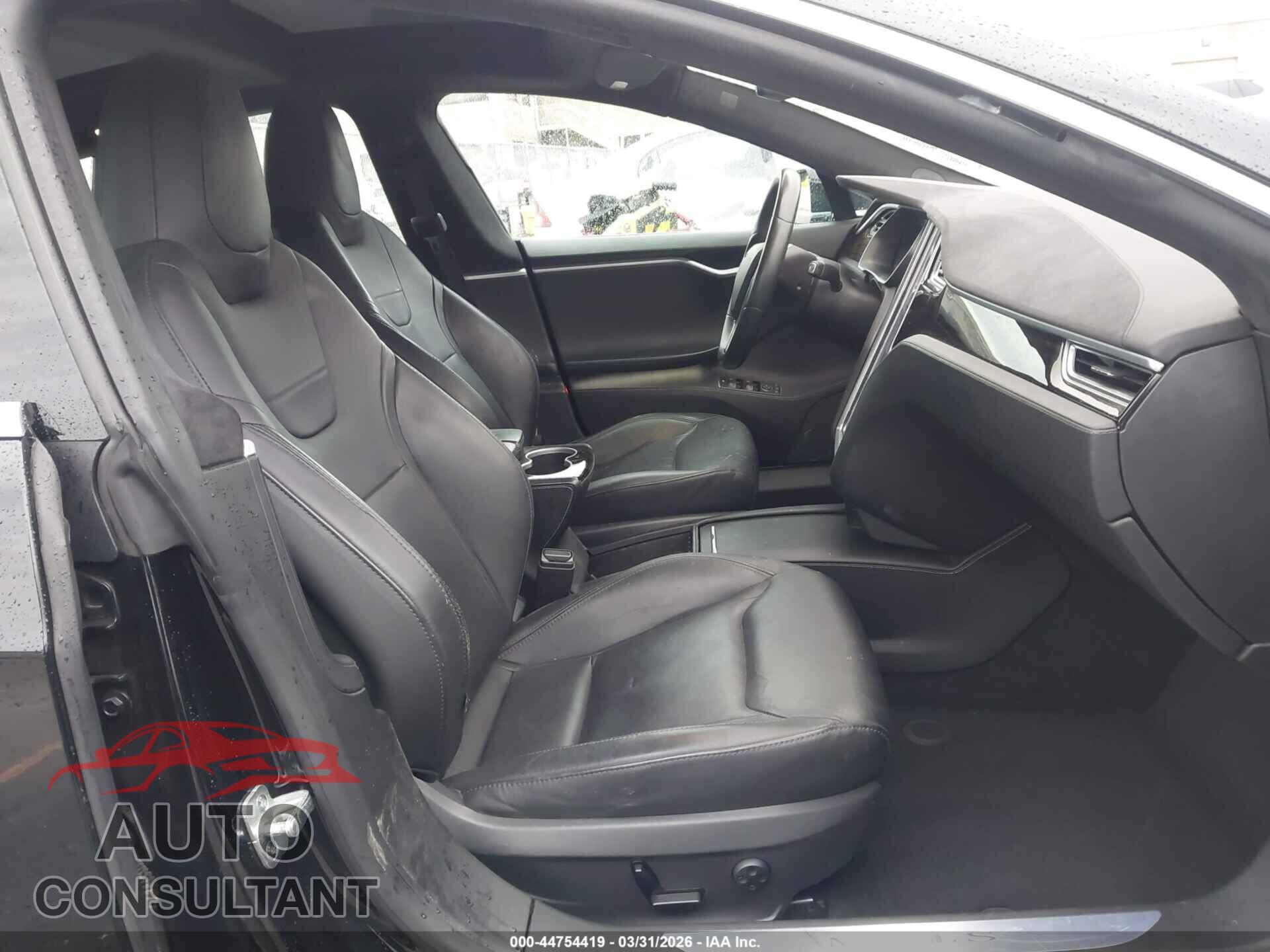 TESLA MODEL S 2016 - 5YJSA1E18GF156909