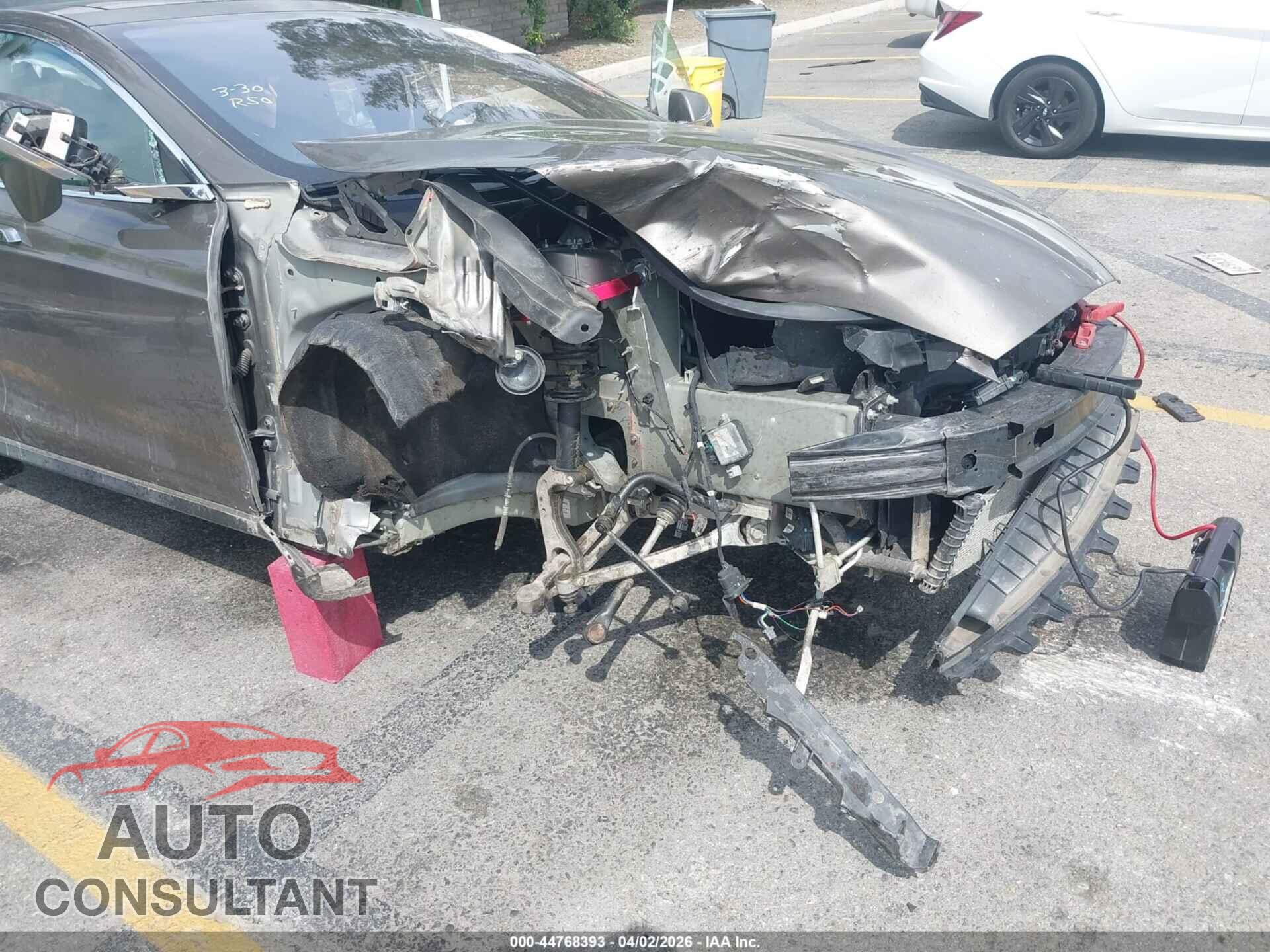 TESLA MODEL S 2015 - 5YJSA1E21FF106389
