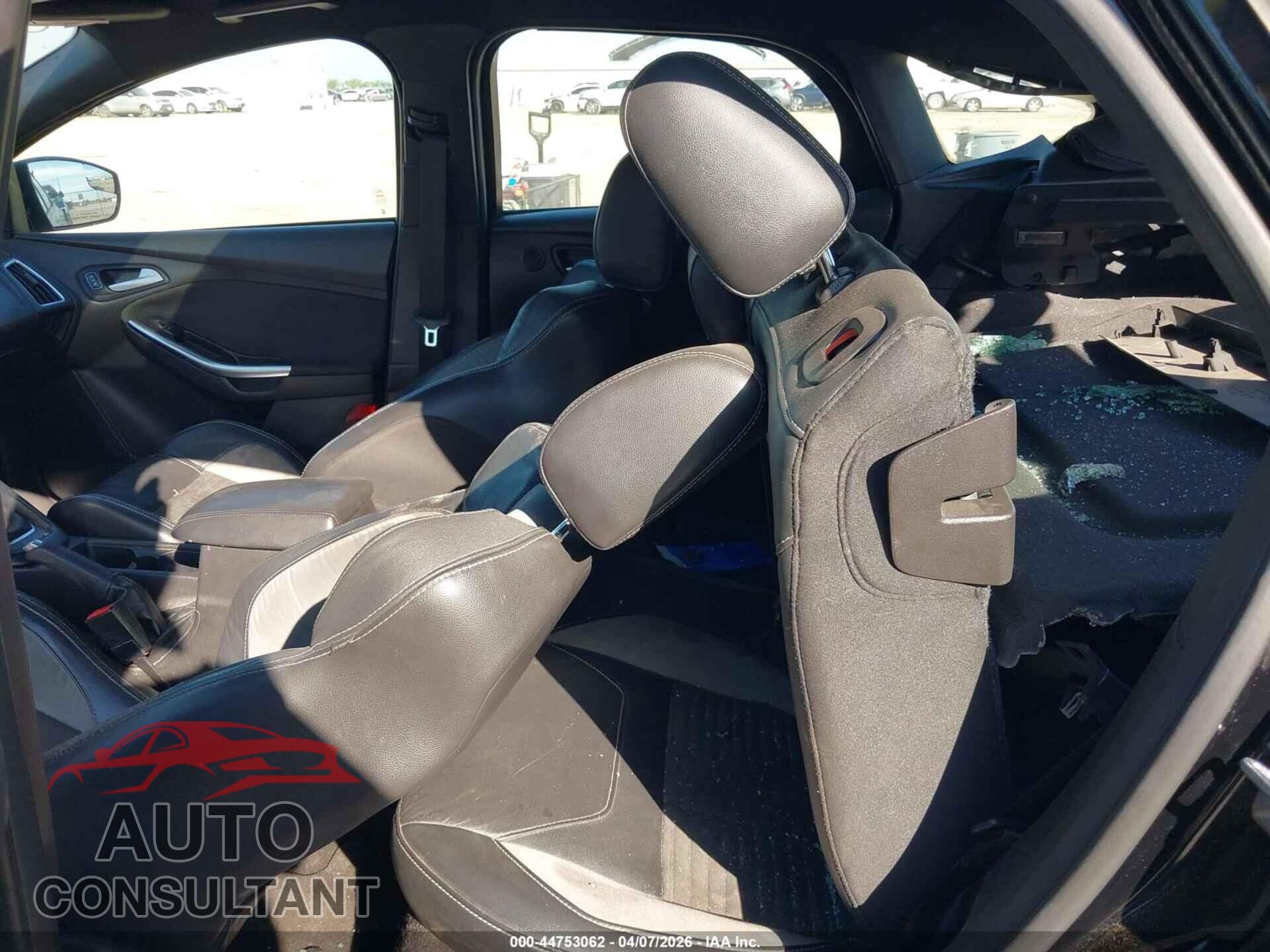 FORD FOCUS ST 2017 - 1FADP3L98HL244567
