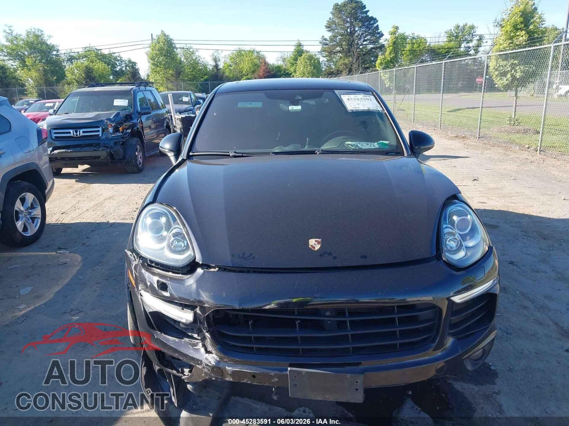 PORSCHE CAYENNE 2017 - WP1AA2A24HKA80415