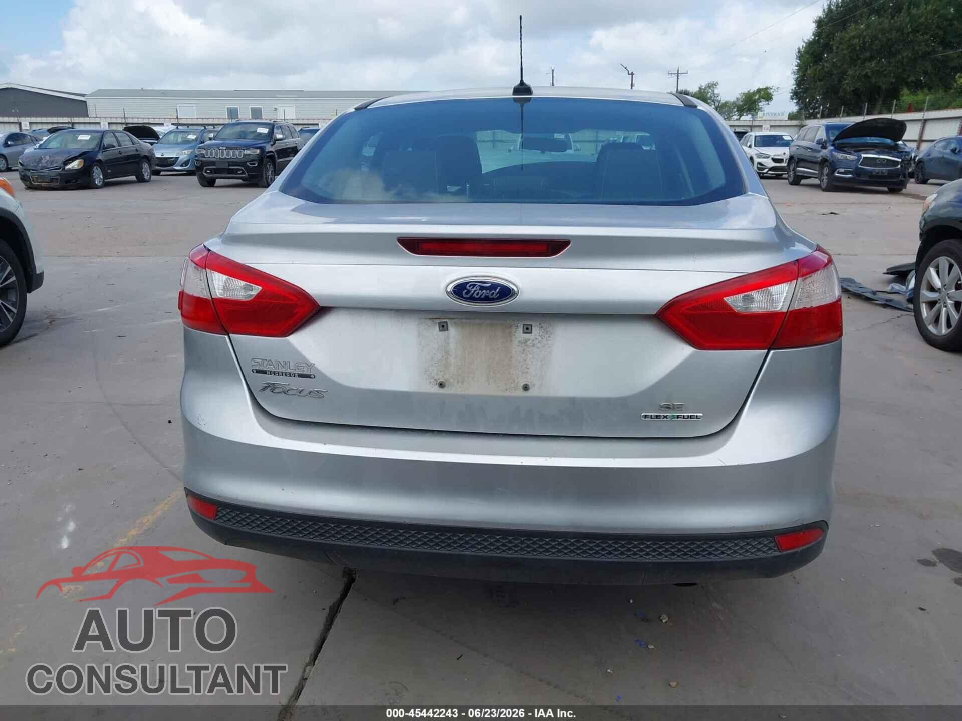 FORD FOCUS 2014 - 1FADP3F29EL223978
