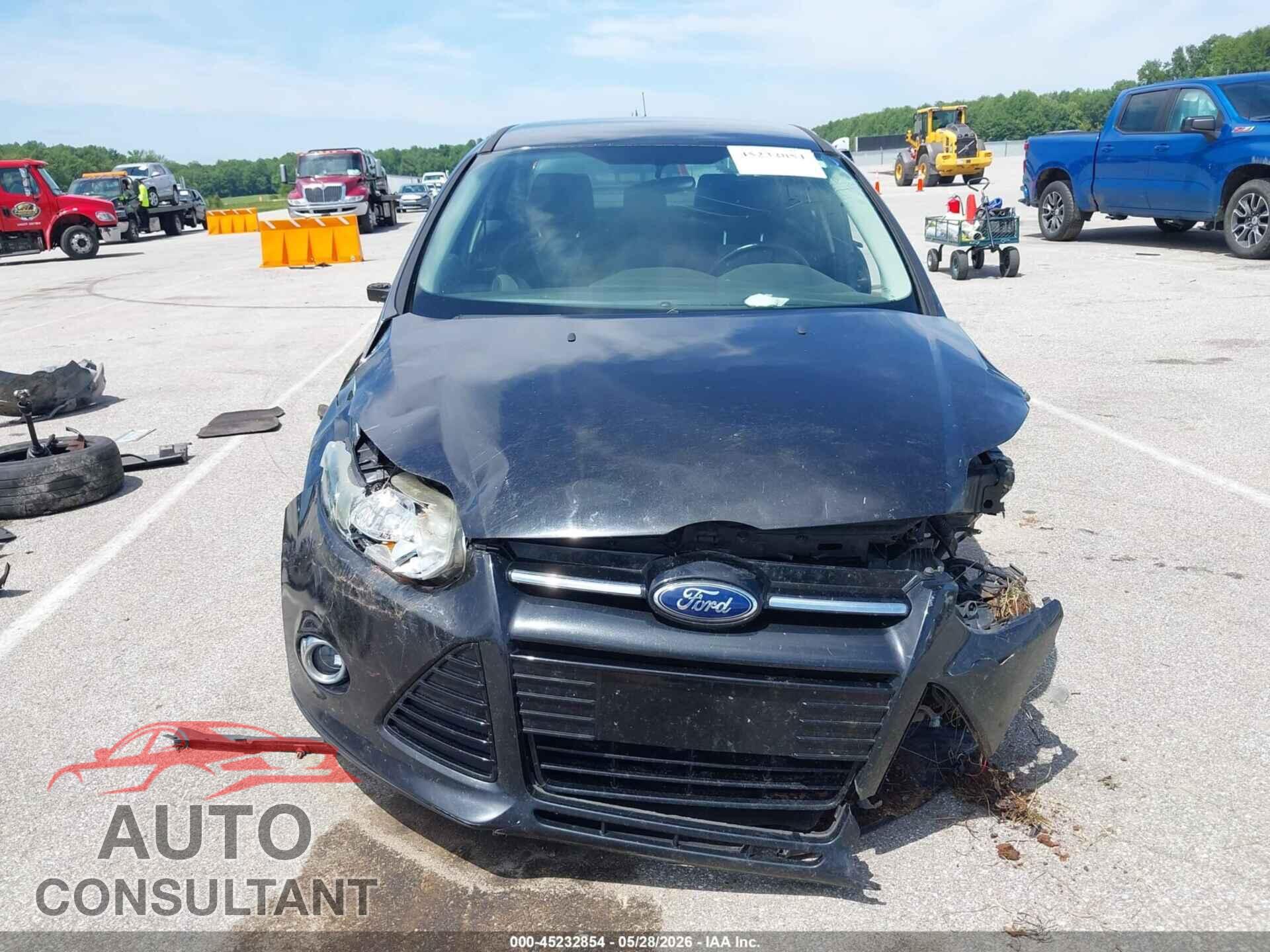 FORD FOCUS 2012 - 1FAHP3F25CL444895