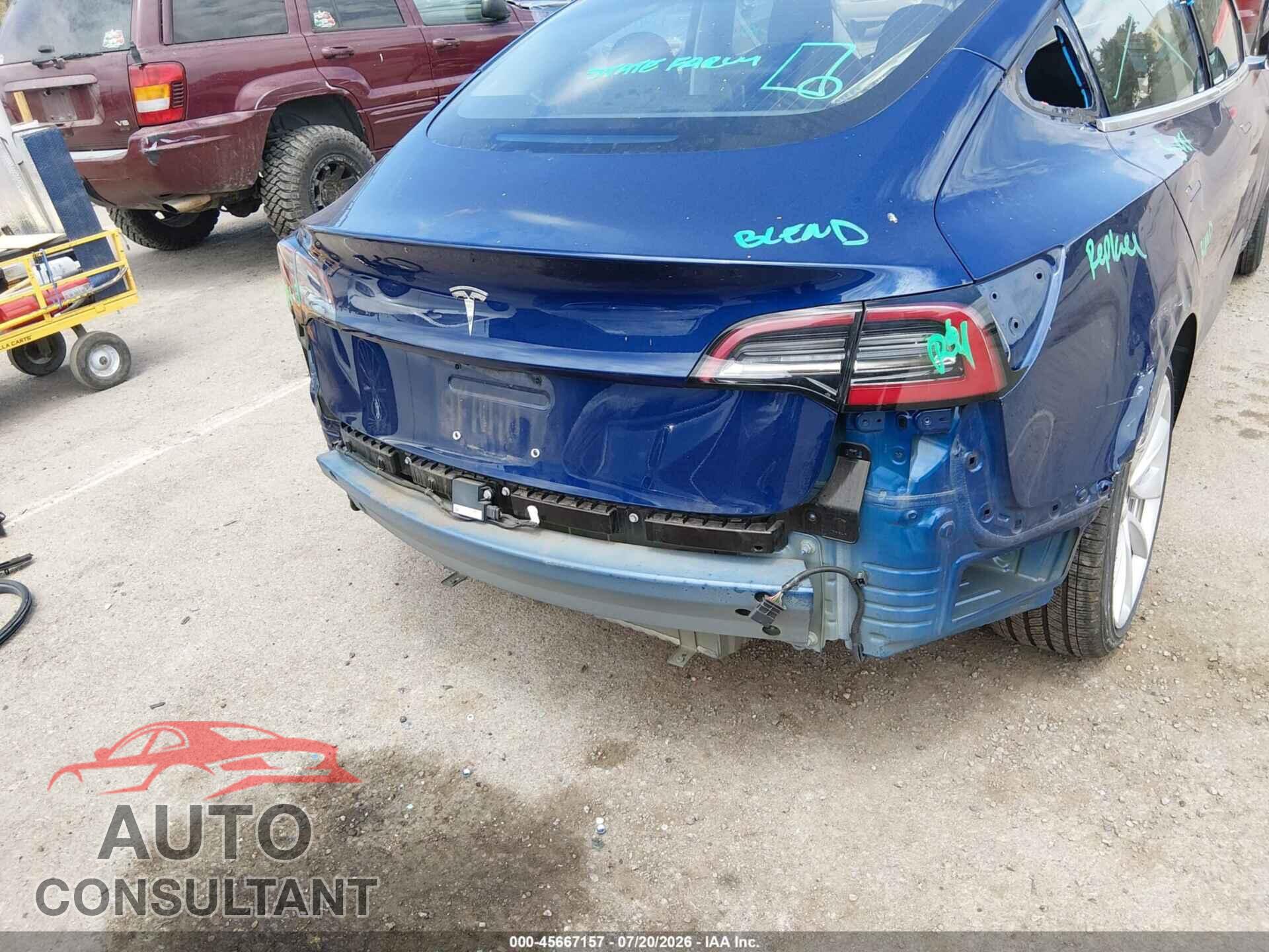 TESLA MODEL 3 2018 - 5YJ3E1EA4JF033382