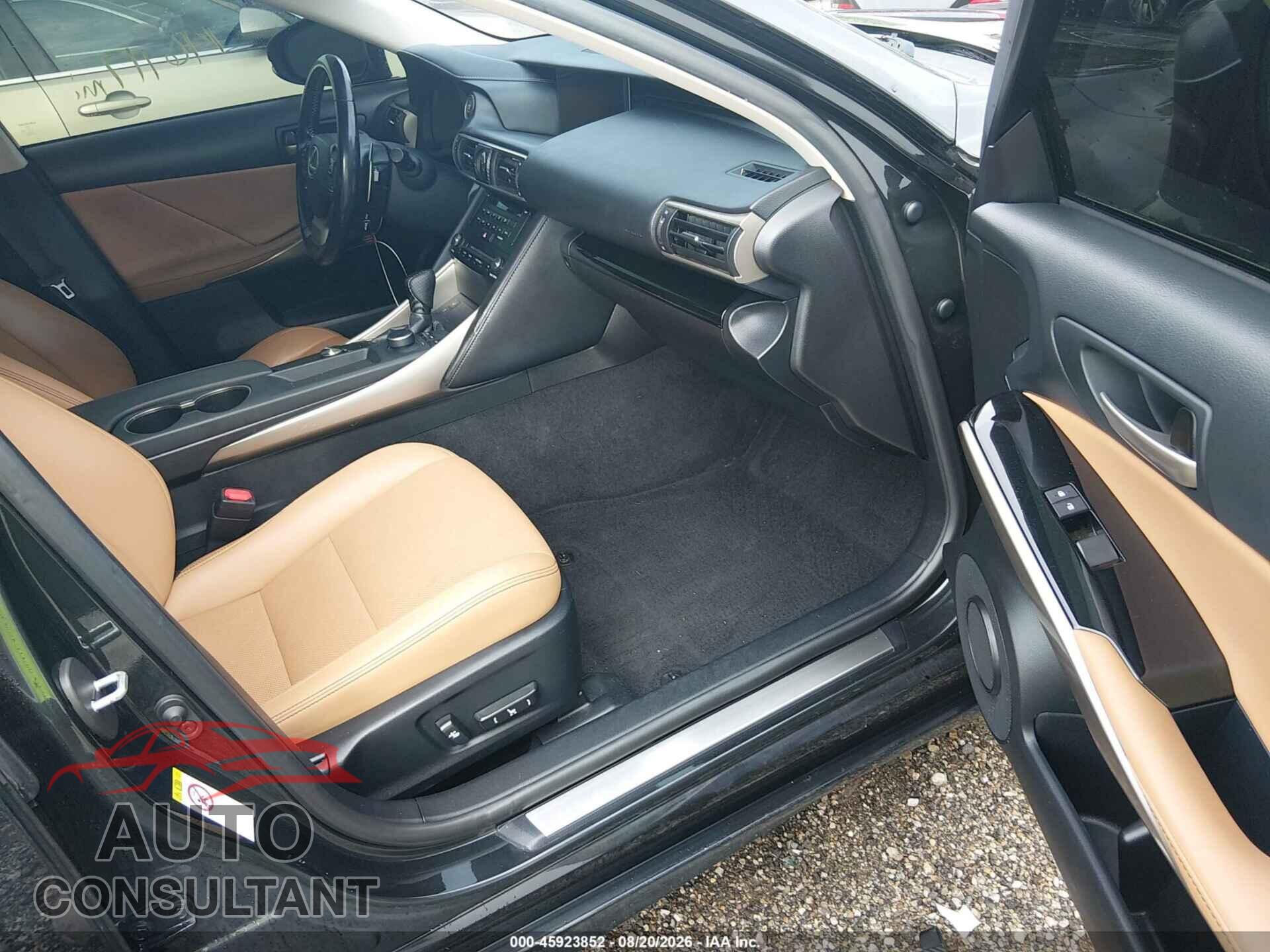 LEXUS IS 300 2017 - JTHCM1D20H5019650