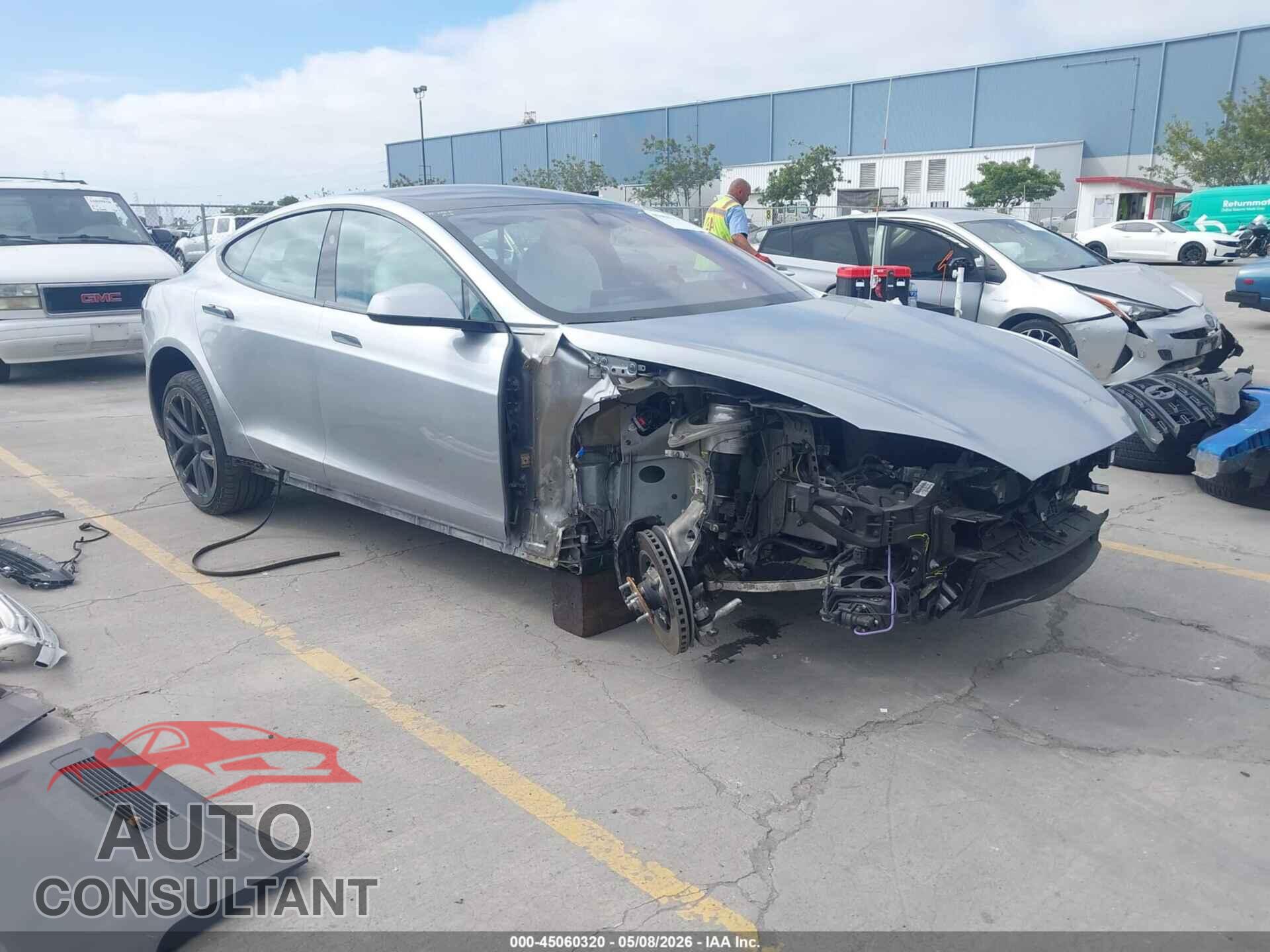 TESLA MODEL S 2024 - 5YJSA1E53RF545219