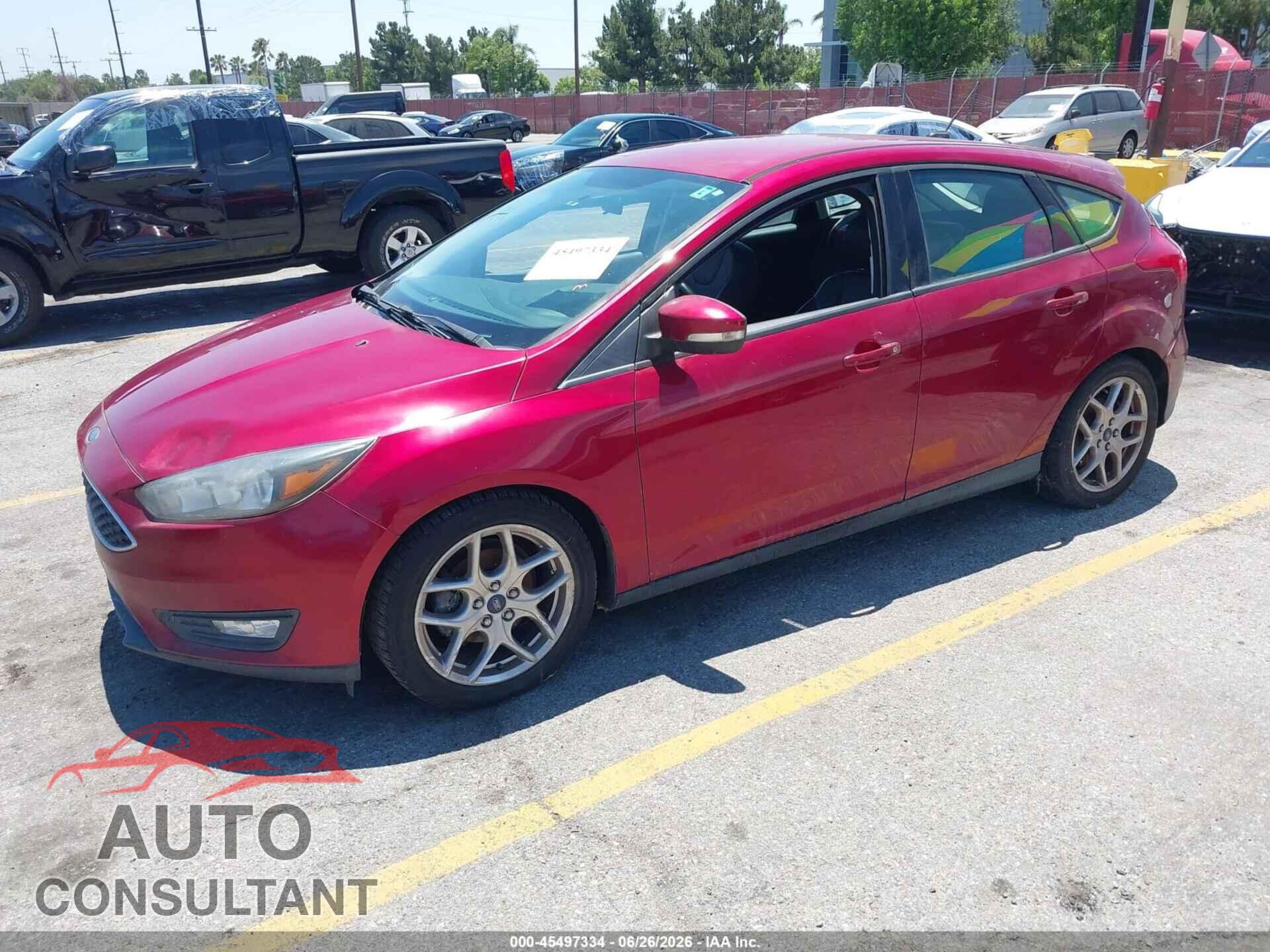 FORD FOCUS 2015 - 1FADP3K27FL256727