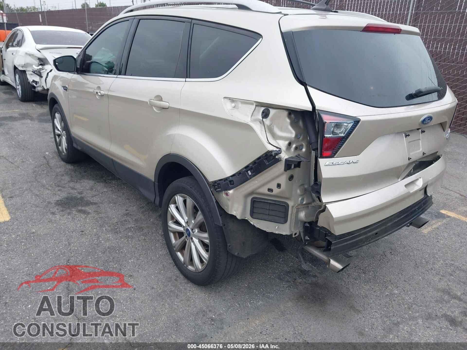 FORD ESCAPE 2018 - 1FMCU9J97JUC35889