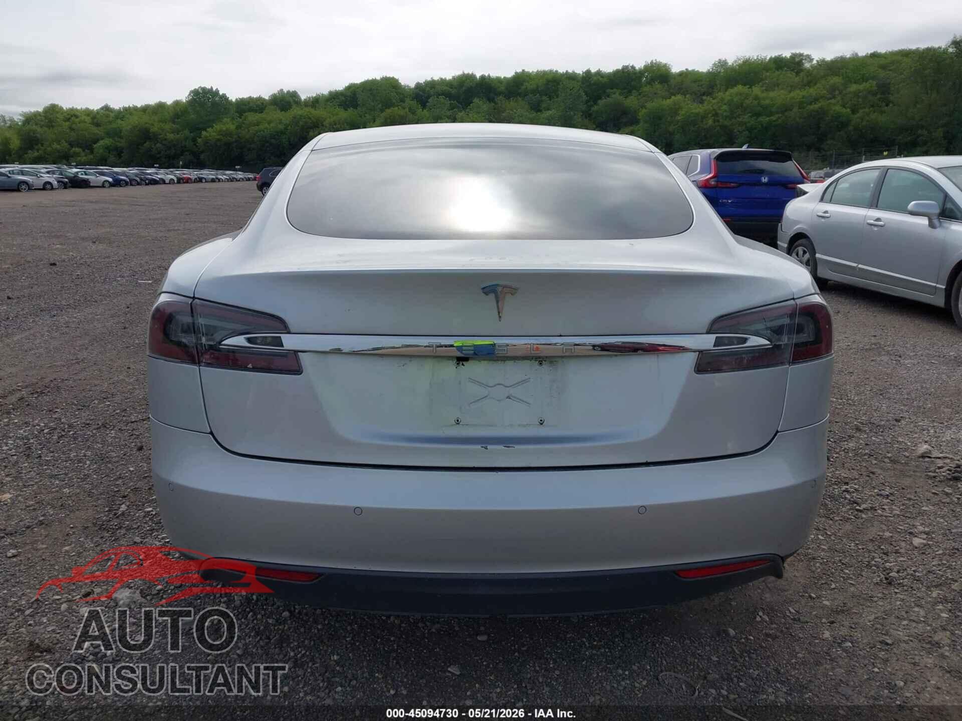 TESLA MODEL S 2016 - 5YJSA1E2XGF130207