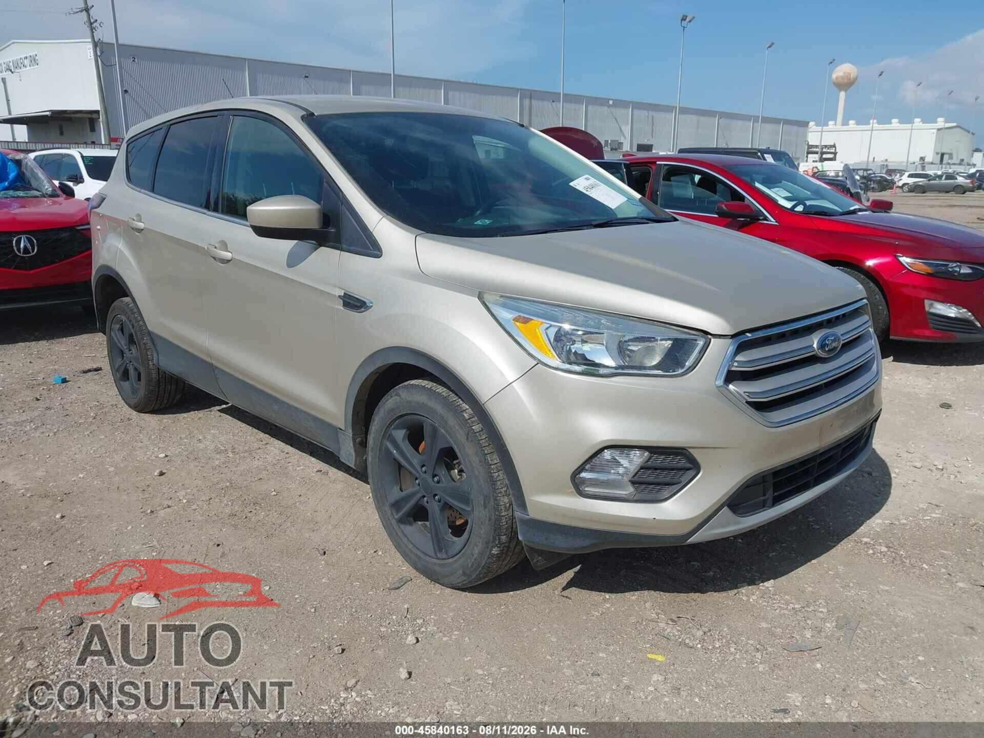 FORD ESCAPE 2017 - 1FMCU0GD9HUB51493