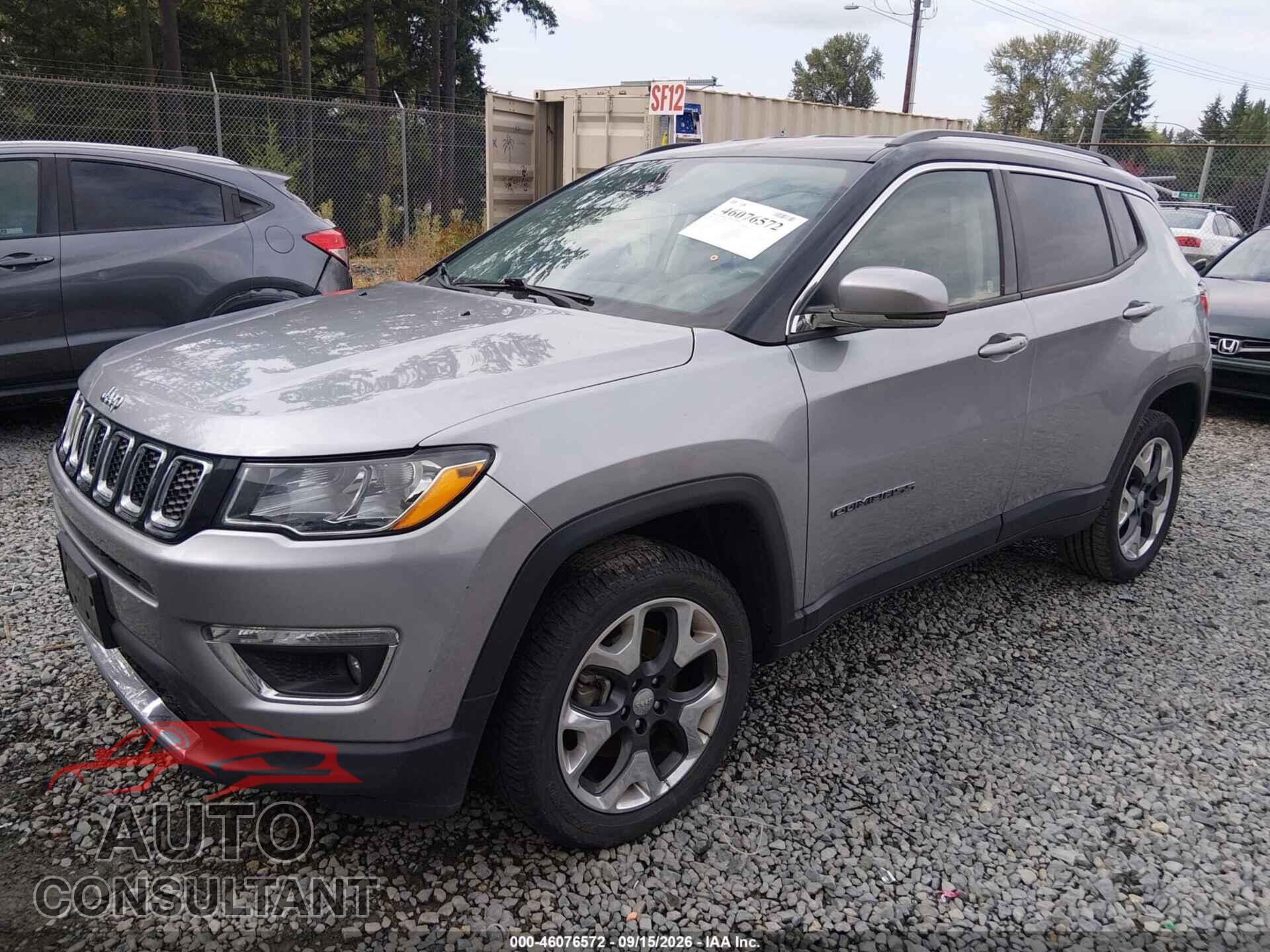 JEEP COMPASS 2018 - 3C4NJDCB8JT401016