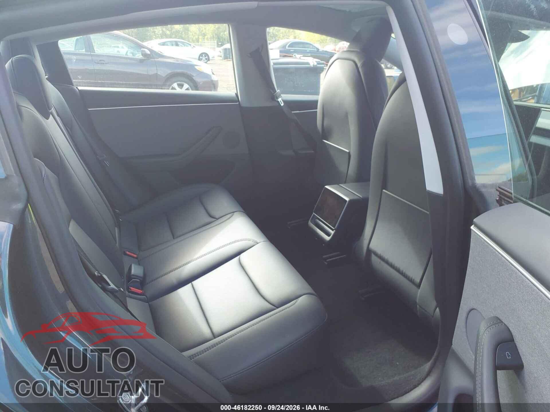 TESLA MODEL 3 2025 - 5YJ3E1EA7SF040277
