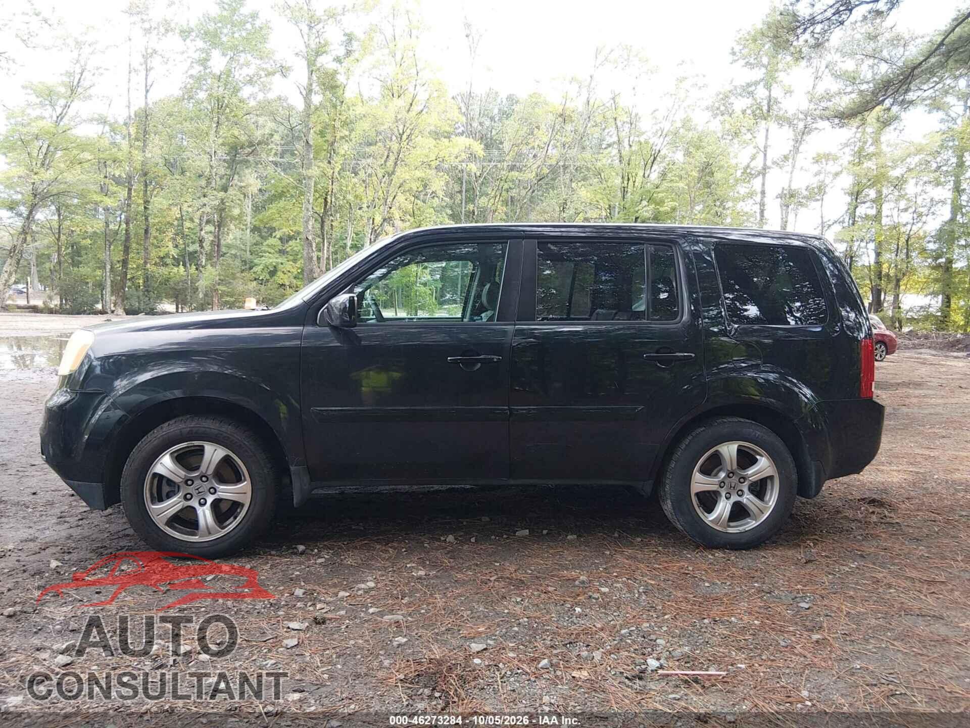 HONDA PILOT 2013 - 5FNYF4H6XDB011161