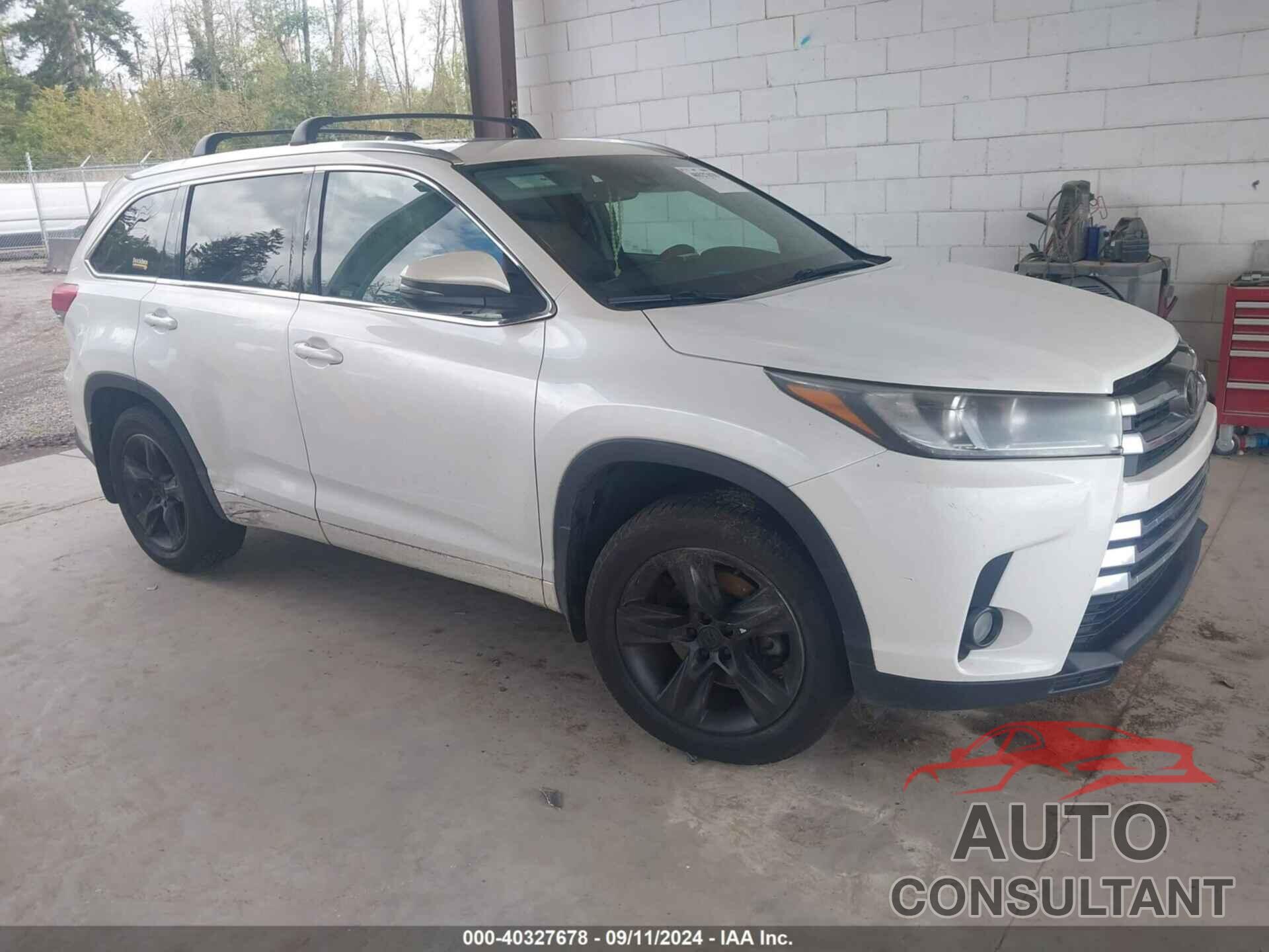 TOYOTA HIGHLANDER 2018 - 5TDDZRFH9JS487383