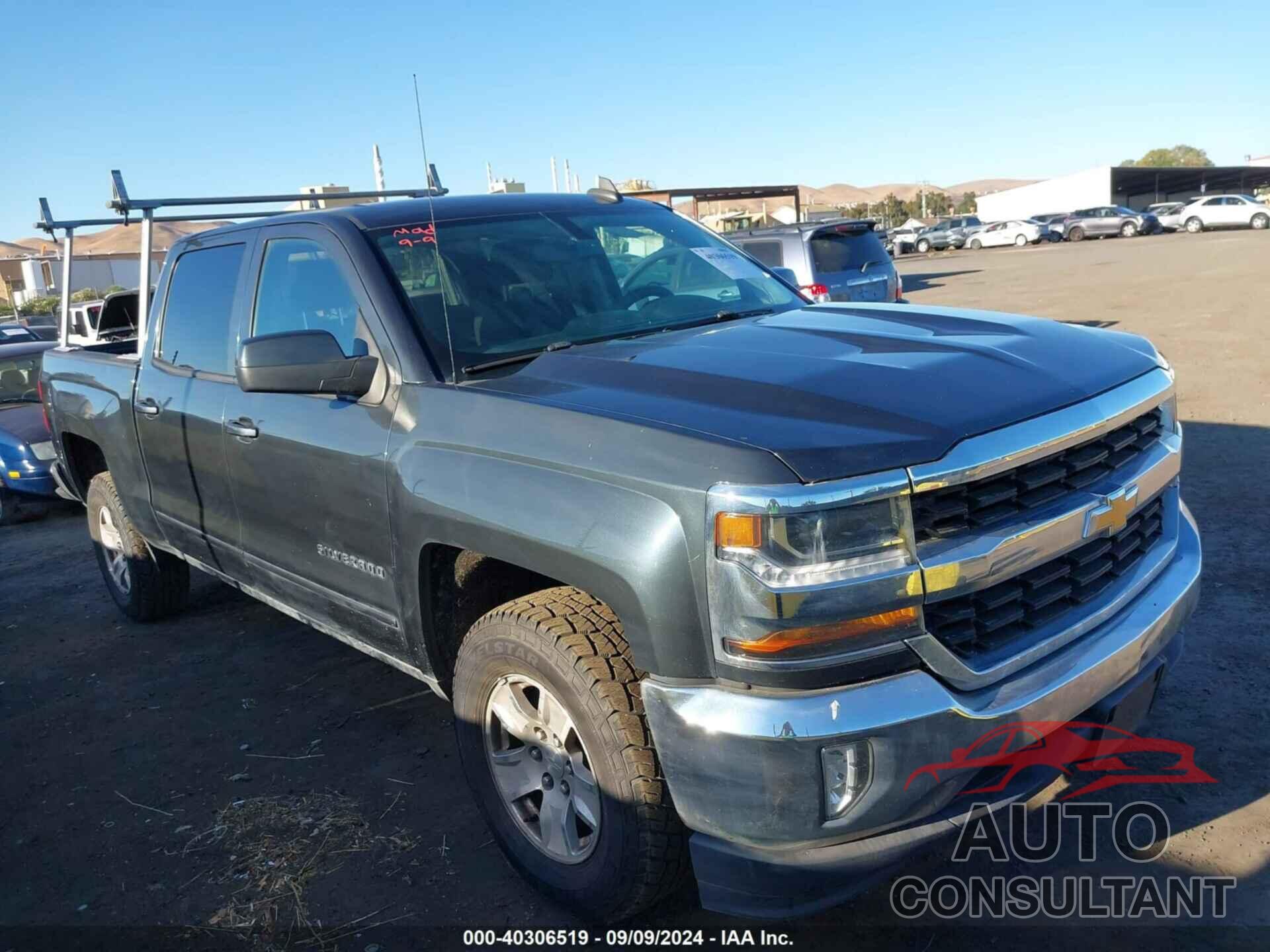 CHEVROLET SILVERADO 1500 2018 - 3GCPCREH1JG216624