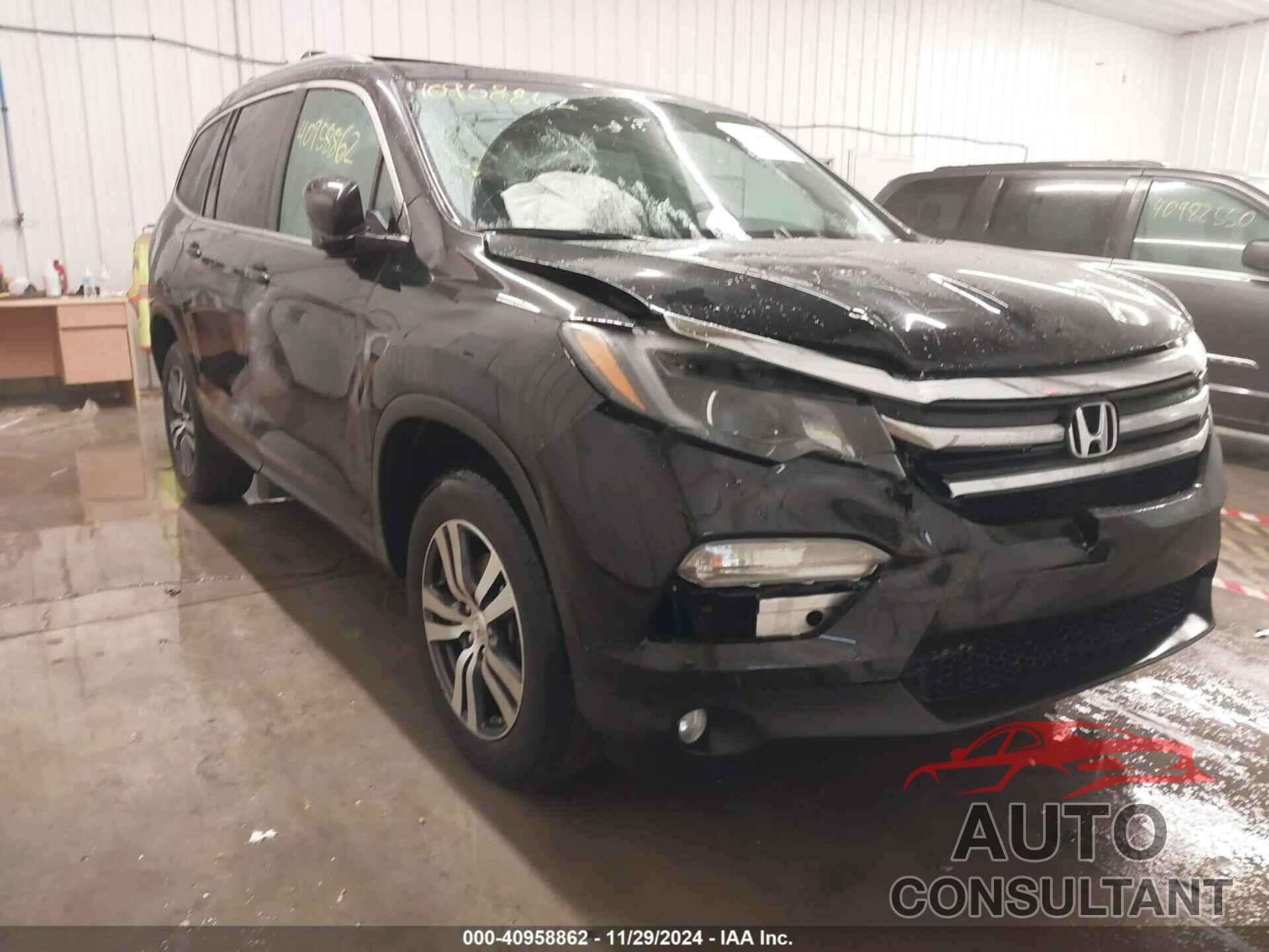 HONDA PILOT 2017 - 5FNYF6H51HB032859