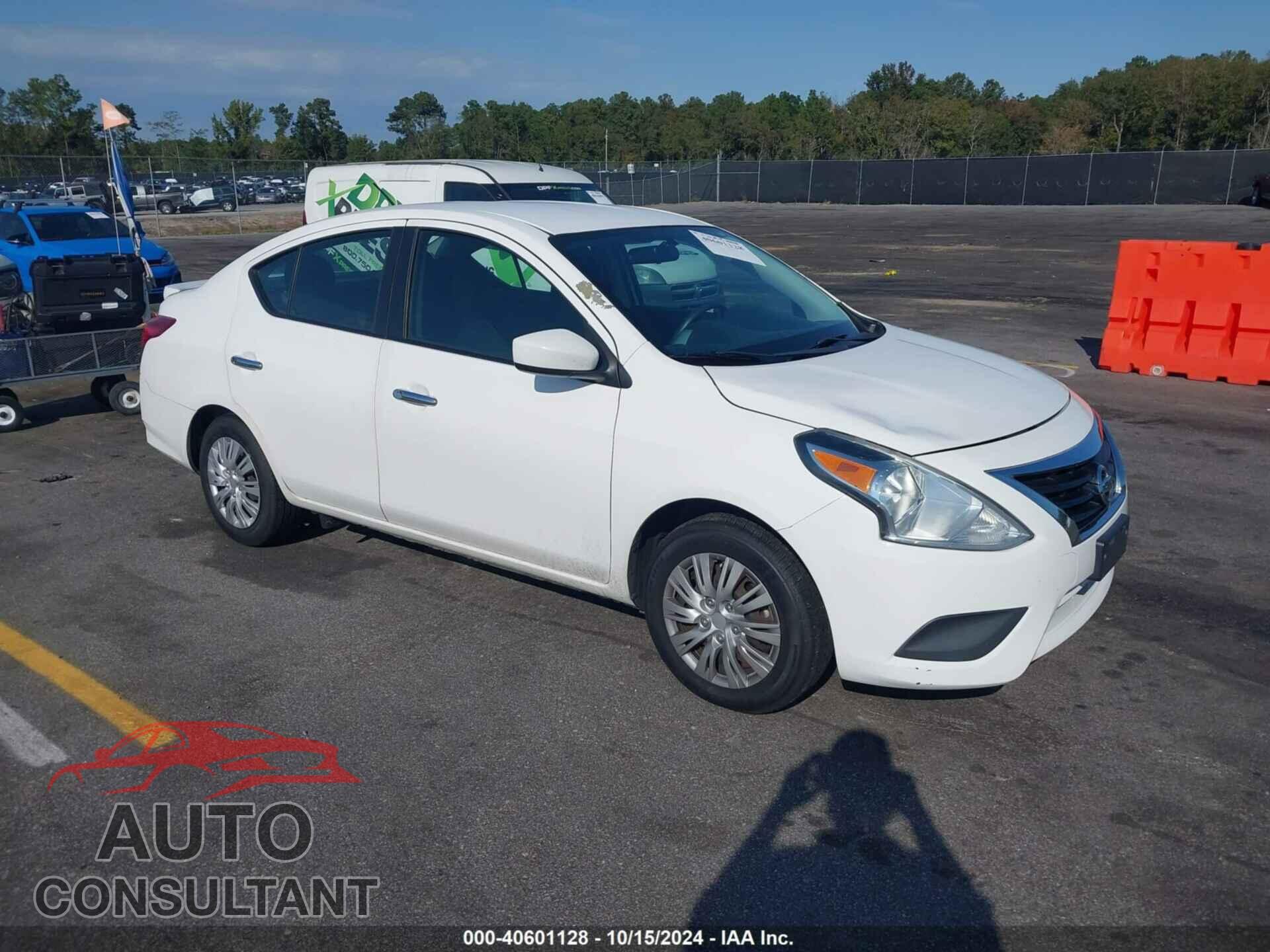 NISSAN VERSA 2017 - 3N1CN7AP3HL857837