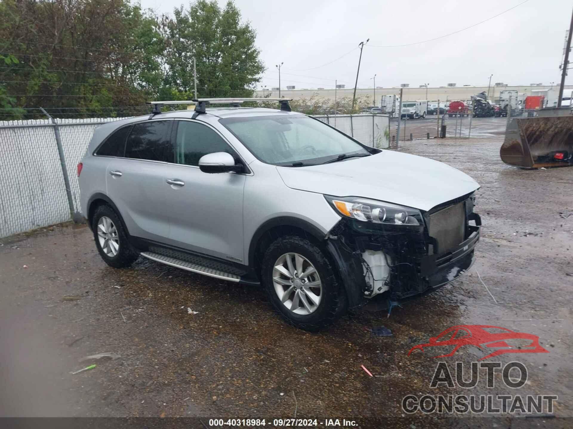 KIA SORENTO 2018 - 5XYPG4A37JG378113