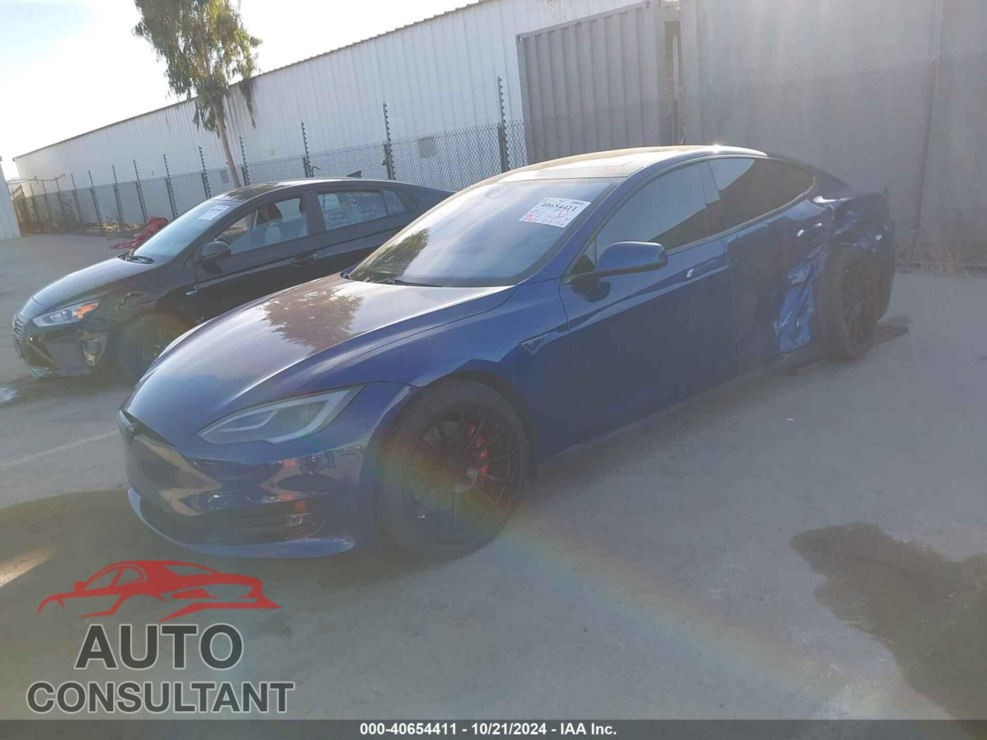 TESLA MODEL S 2015 - 5YJSA1E45FF117185