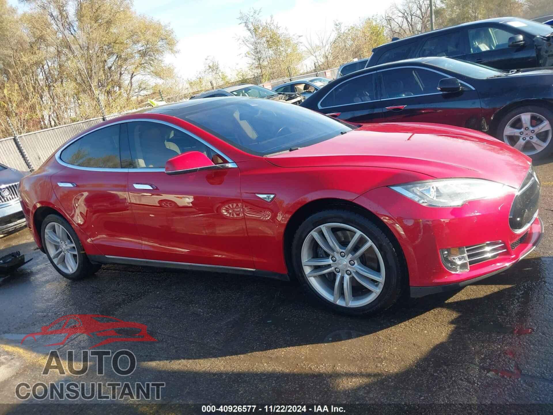 TESLA MODEL S 2015 - 5YJSA1E21FF102861