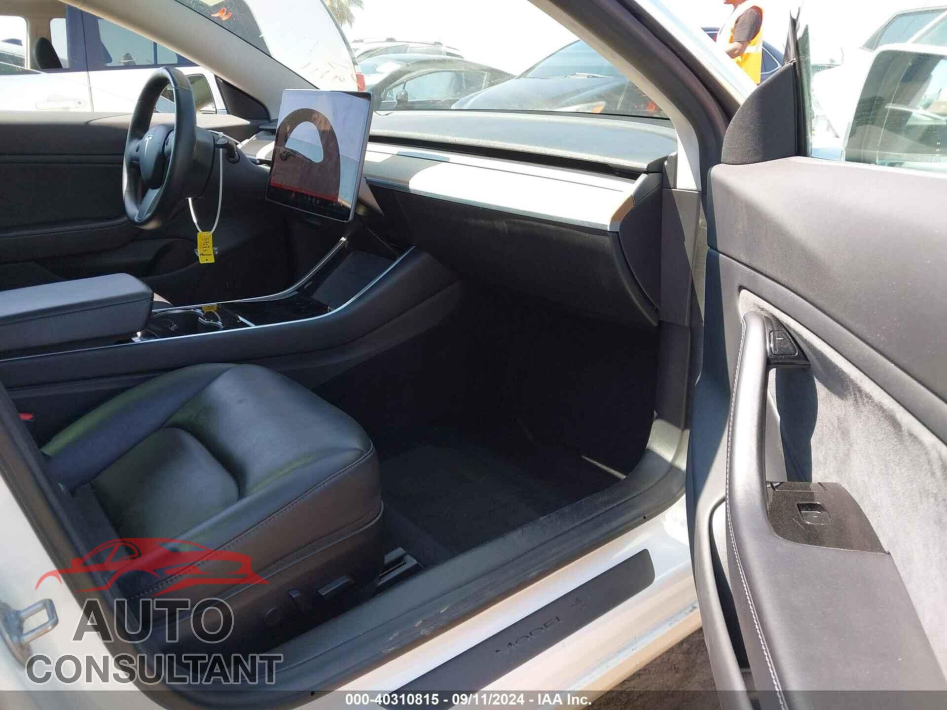 TESLA MODEL 3 2018 - 5YJ3E1EA8JF062383
