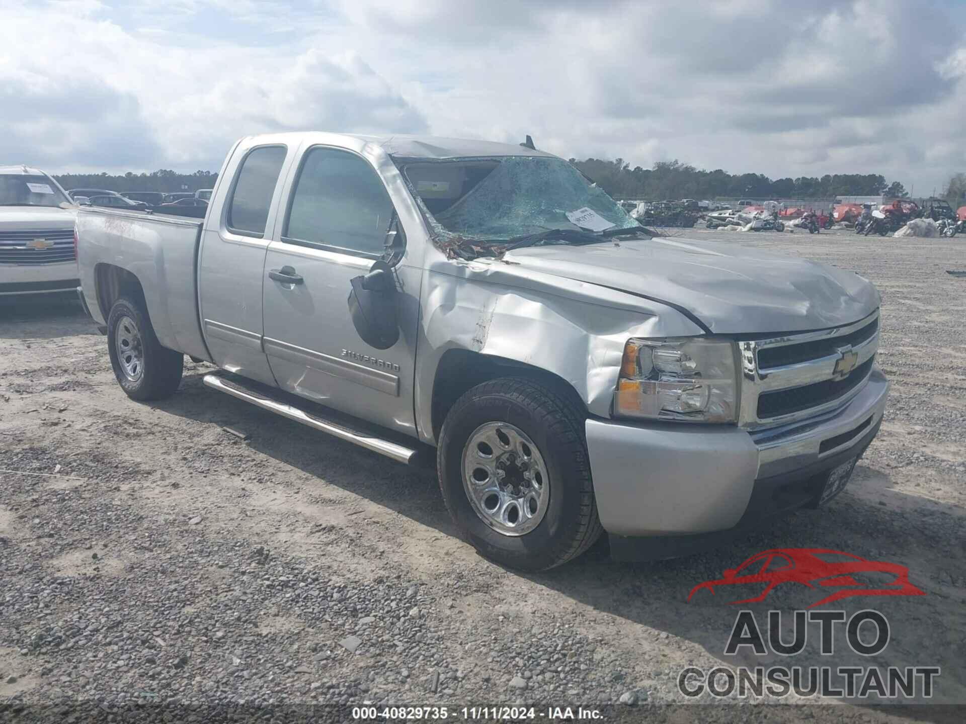 CHEVROLET SILVERADO 1500 2011 - 1GCRCREA1BZ392425