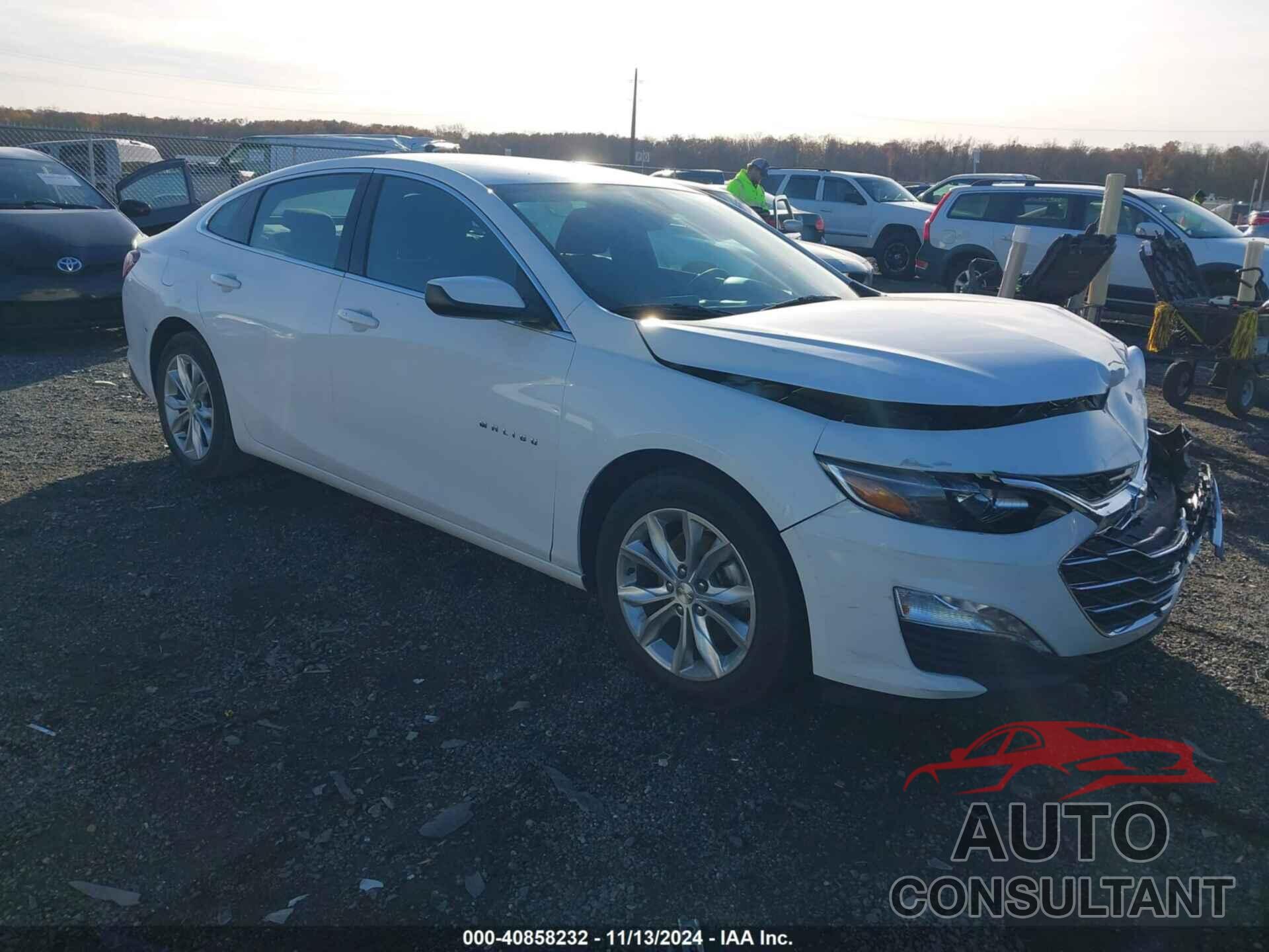 CHEVROLET MALIBU 2022 - 1G1ZD5ST2NF132478