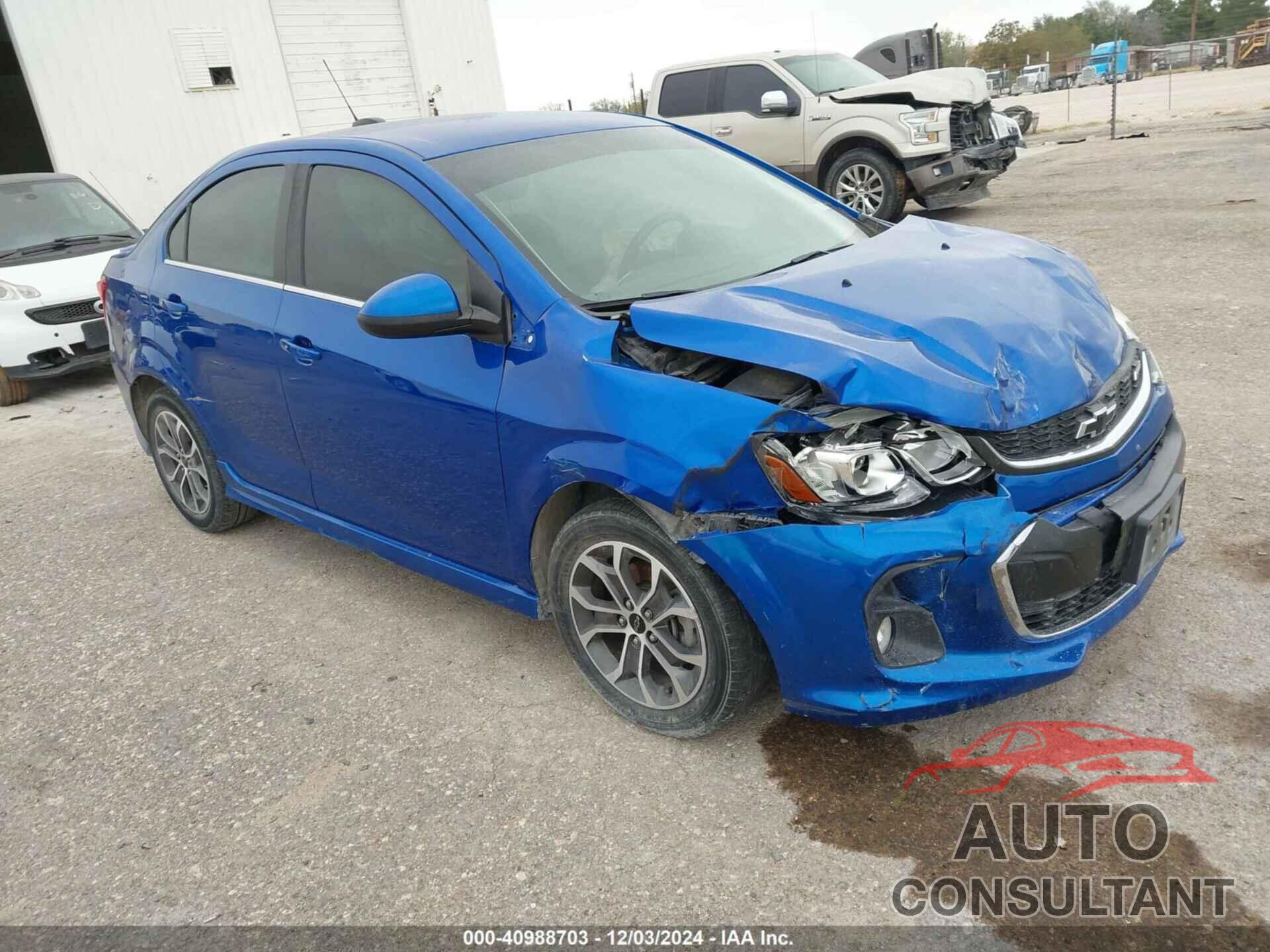 CHEVROLET SONIC 2018 - 1G1JD5SH9J4126823