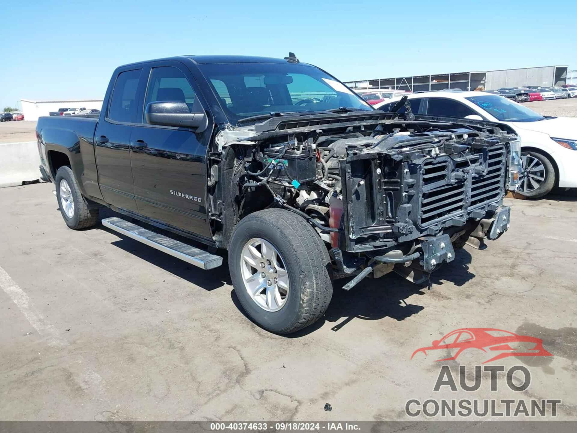 CHEVROLET SILVERADO 1500 2017 - 1GCRCREC8HZ224615