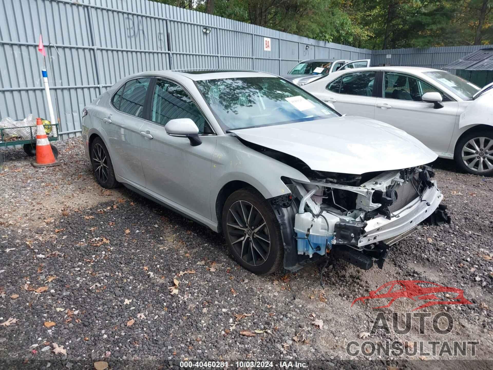 TOYOTA CAMRY 2022 - 4T1G11BK0NU061876