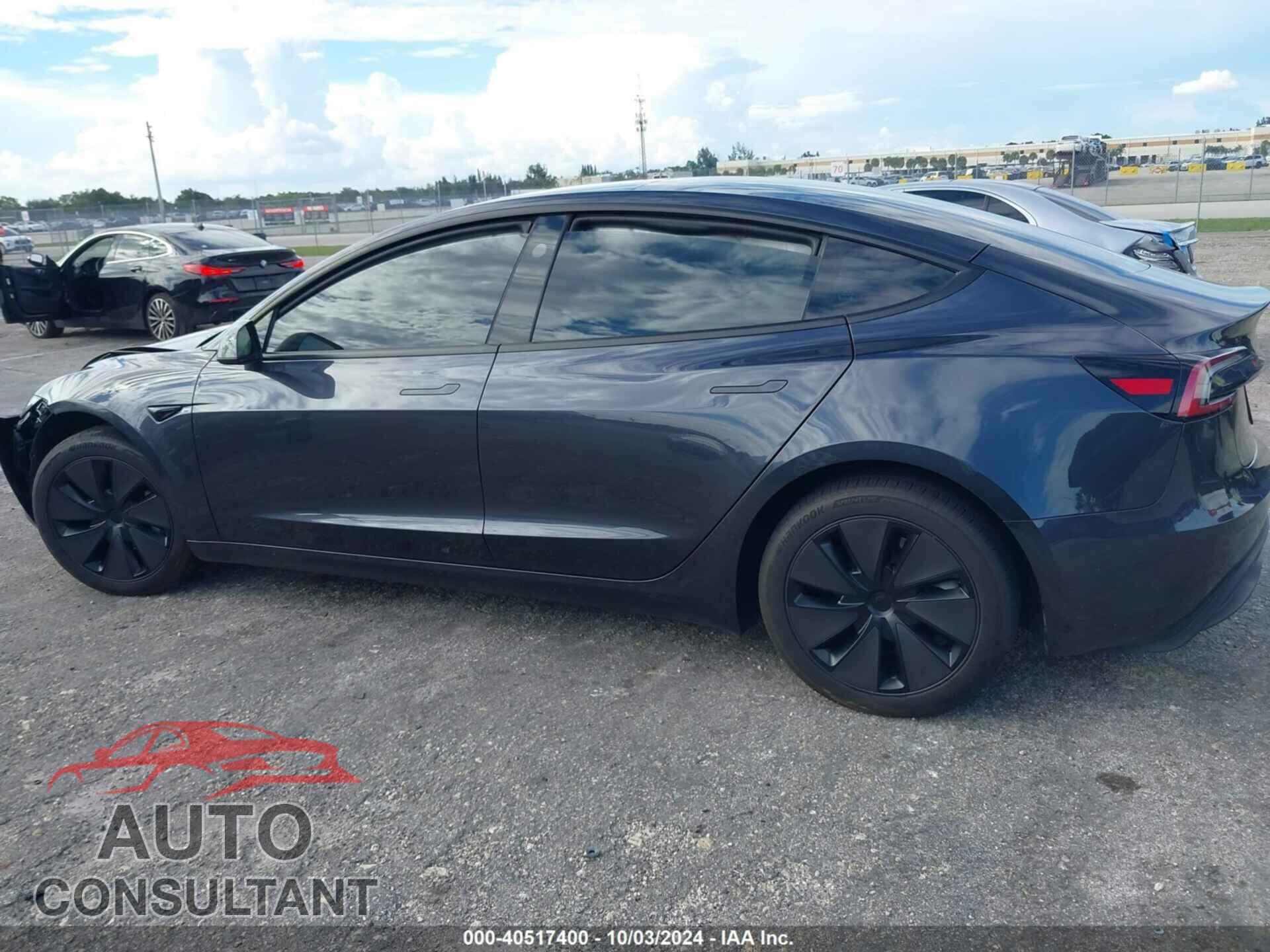 TESLA MODEL 3 2024 - 5YJ3E1EA6RF742455
