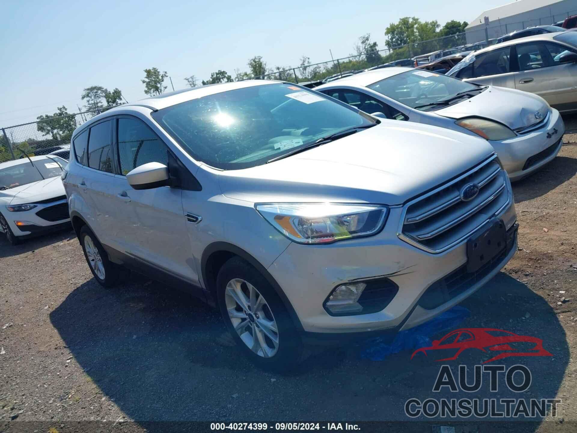 FORD ESCAPE 2017 - 1FMCU0GD9HUA59199