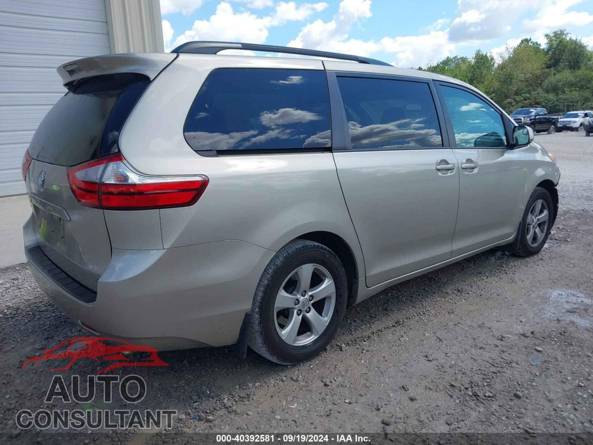 TOYOTA SIENNA 2017 - 5TDKZ3DC4HS842420