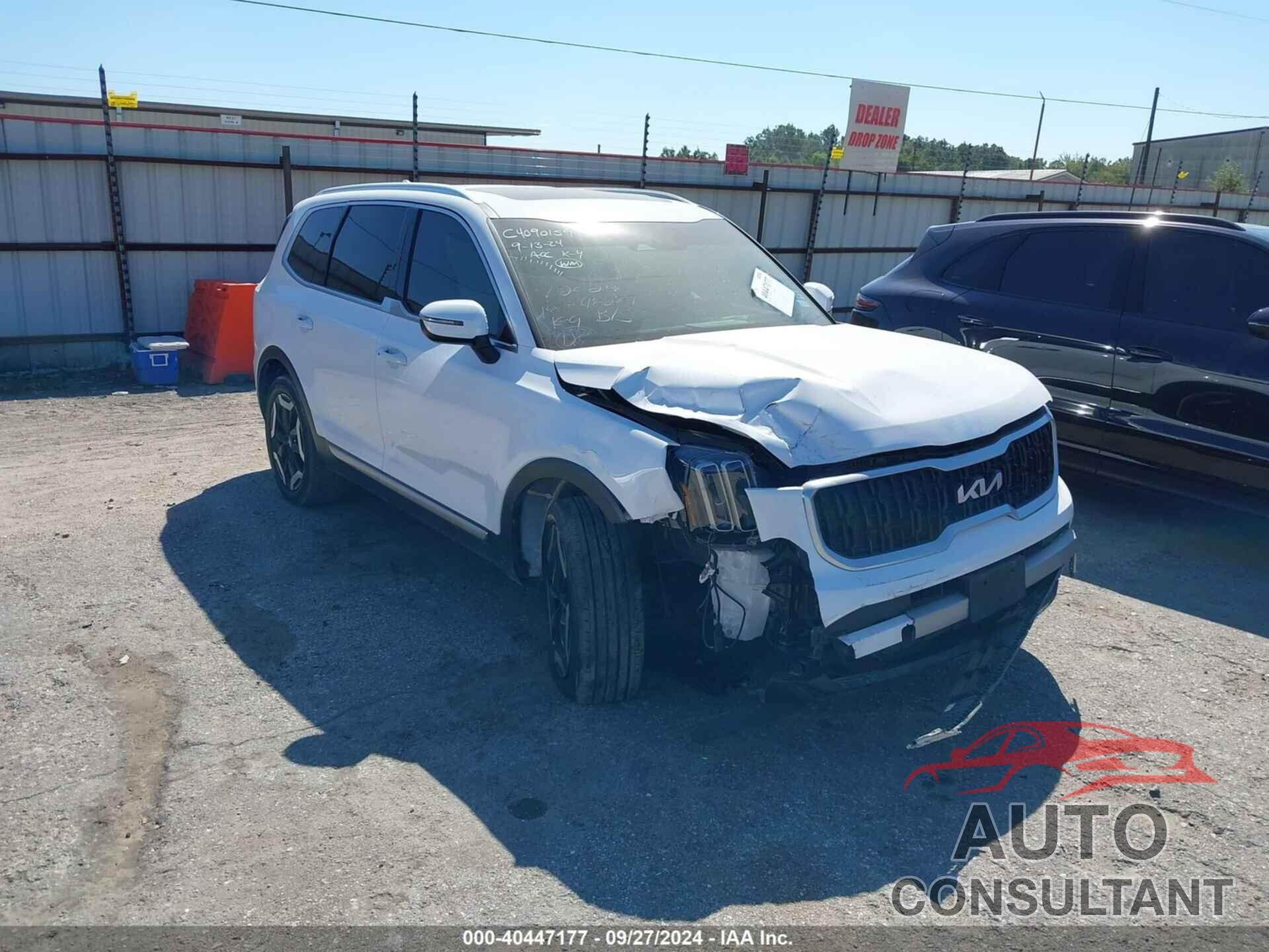 KIA TELLURIDE 2023 - 5XYP3DGC3PG405545