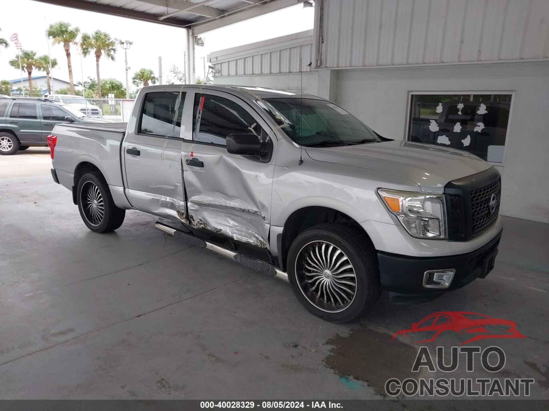 NISSAN TITAN 2017 - 1N6AA1EK4HN553392