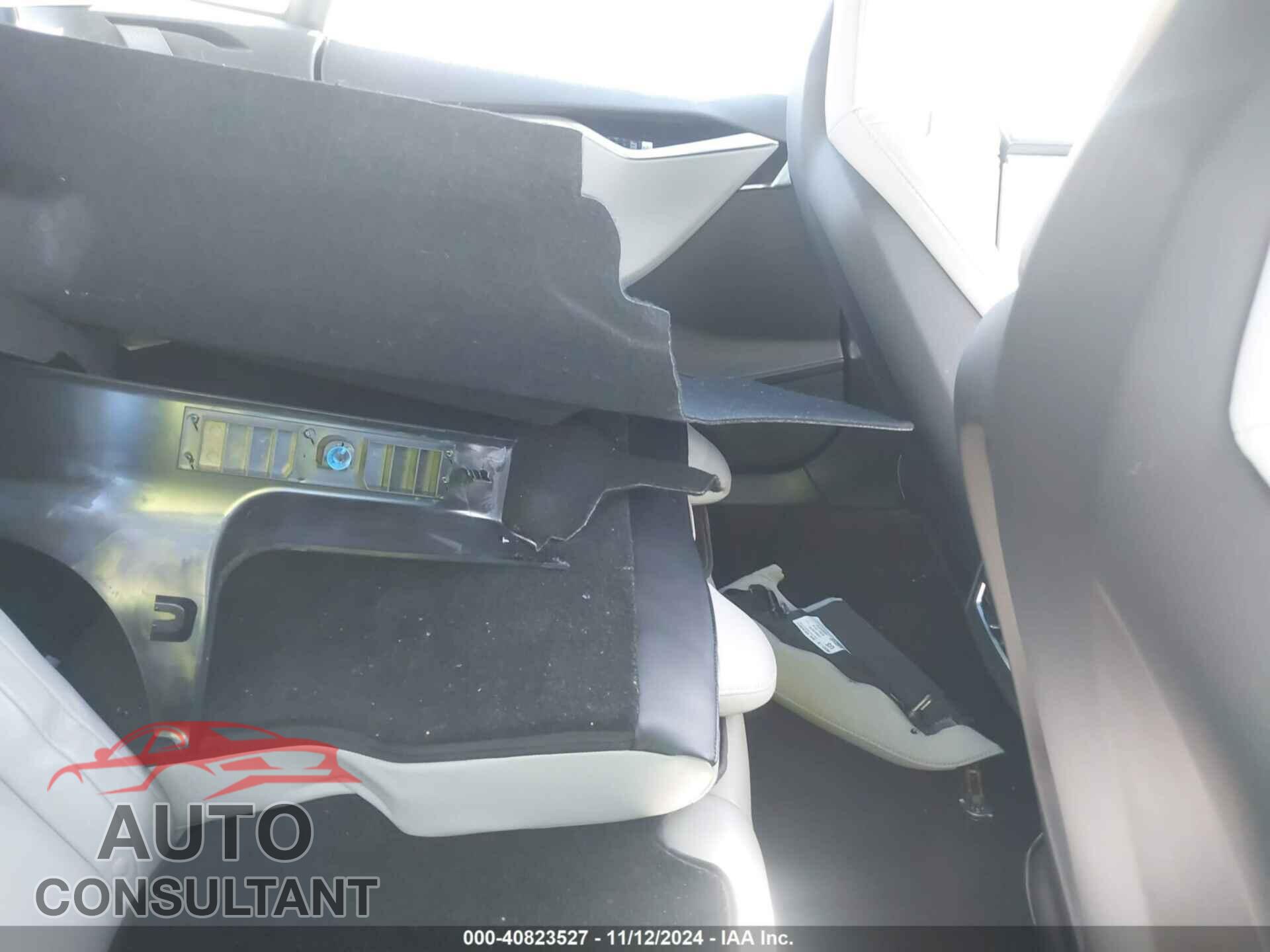 TESLA MODEL S 2014 - 5YJSA1H11EFP40531