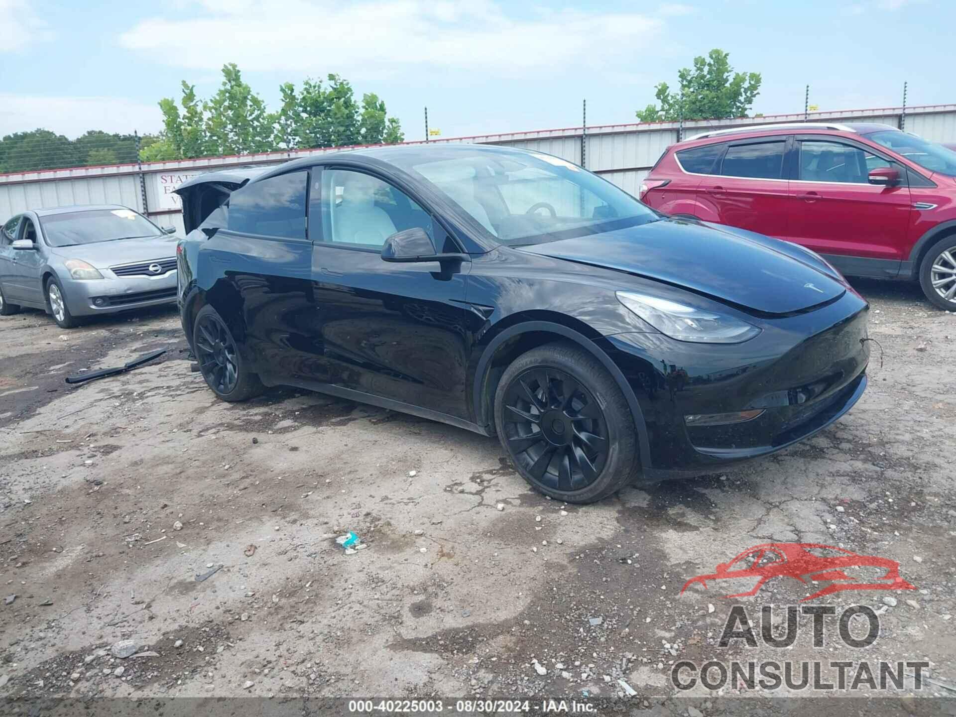 TESLA MODEL Y 2023 - 7SAYGAEE2PF902575