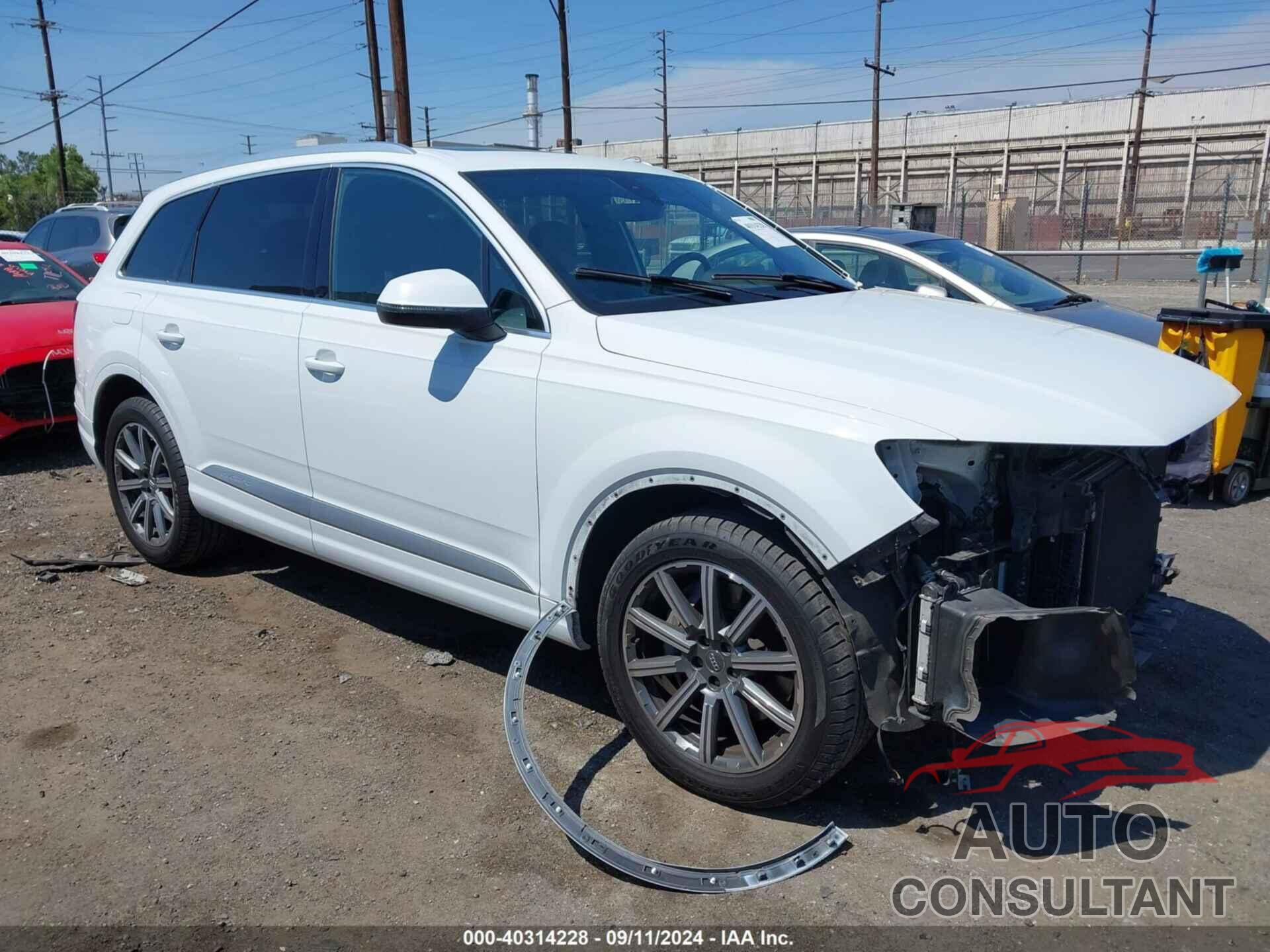 AUDI Q7 2019 - WA1LAAF70KD010831