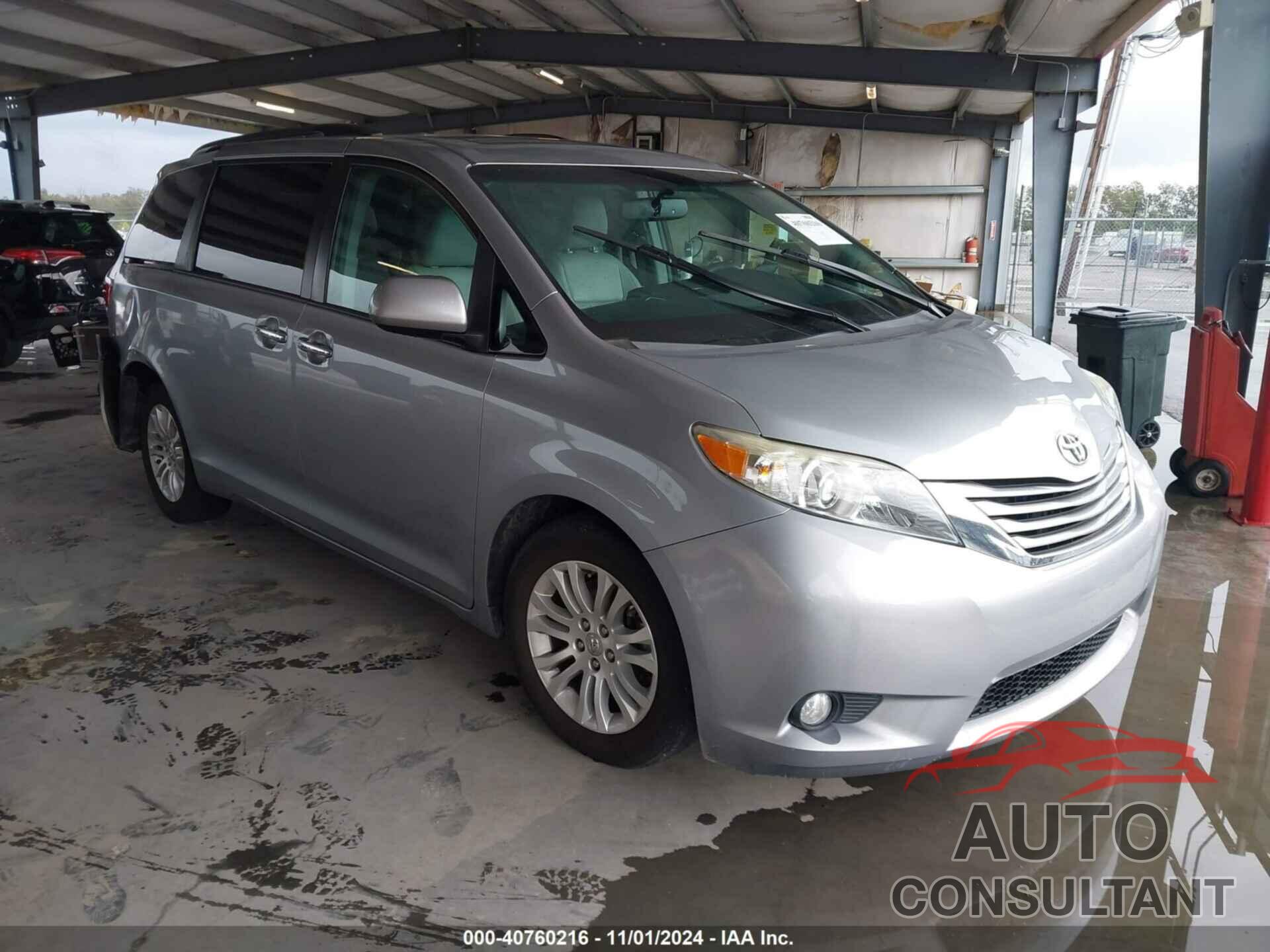 TOYOTA SIENNA 2017 - 5TDYZ3DC1HS858701