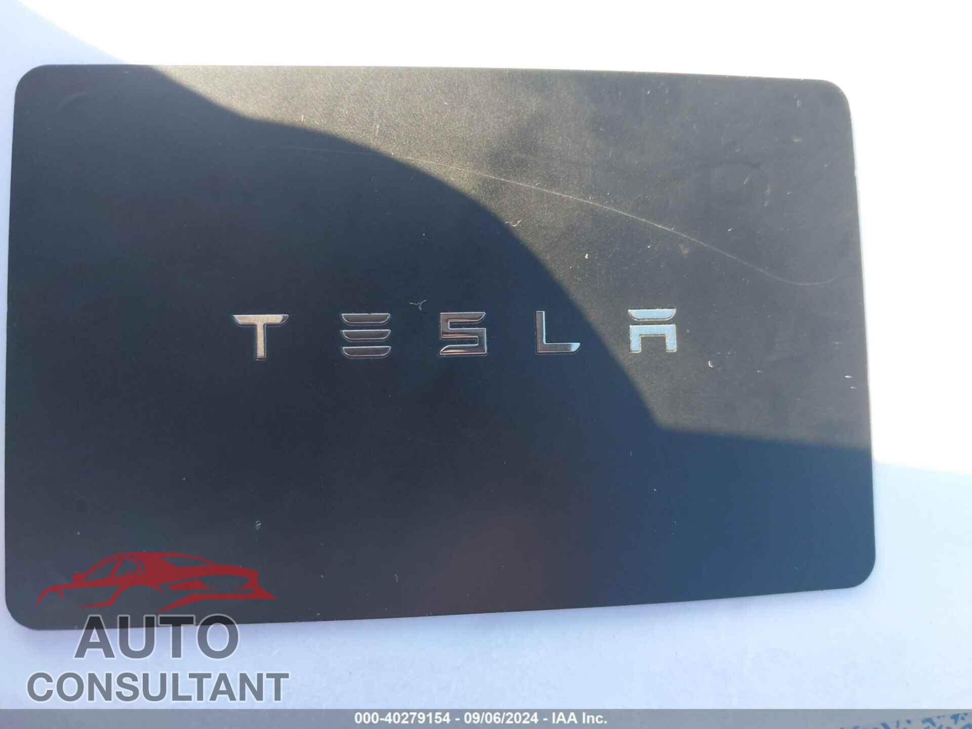 TESLA MODEL 3 2018 - 5YJ3E1EB0JF097556