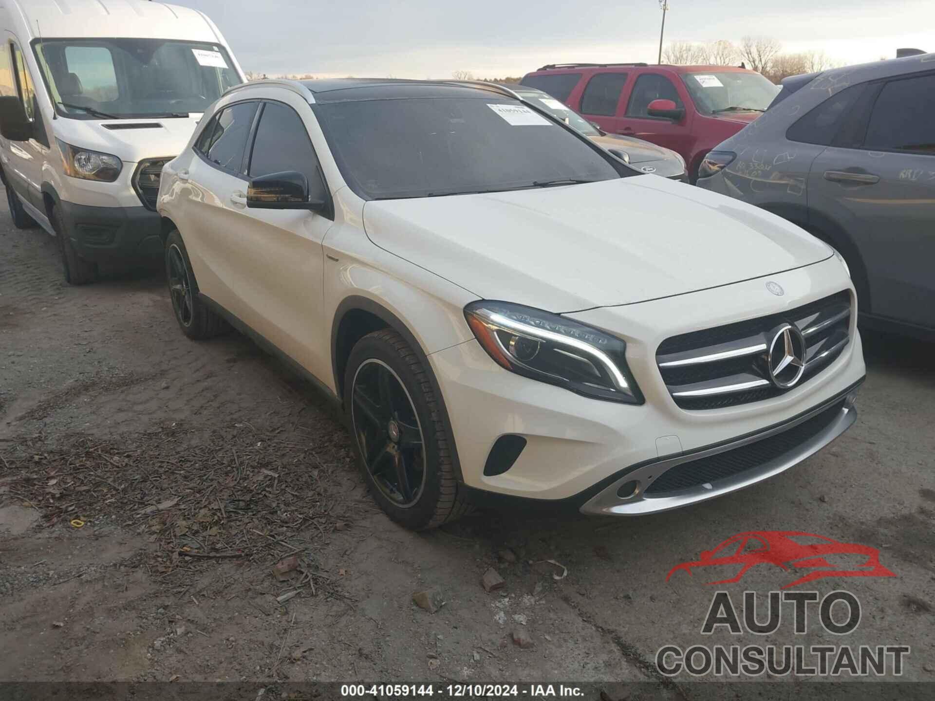 MERCEDES-BENZ GLA 250 2015 - WDCTG4GB7FJ037647