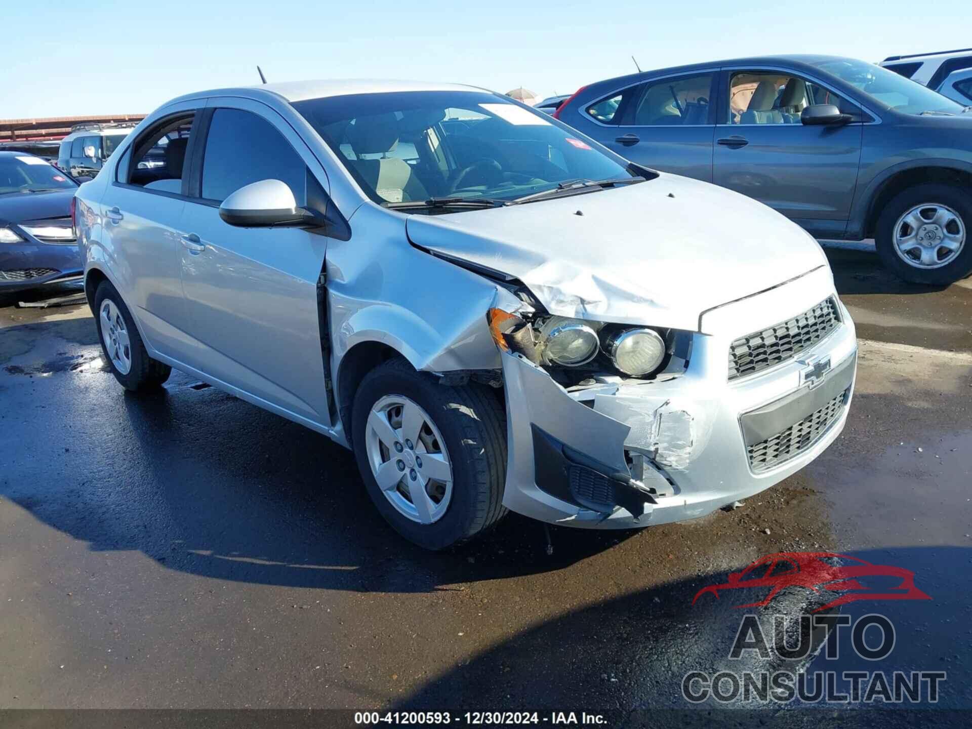 CHEVROLET SONIC 2013 - 1G1JA5SH5D4217651