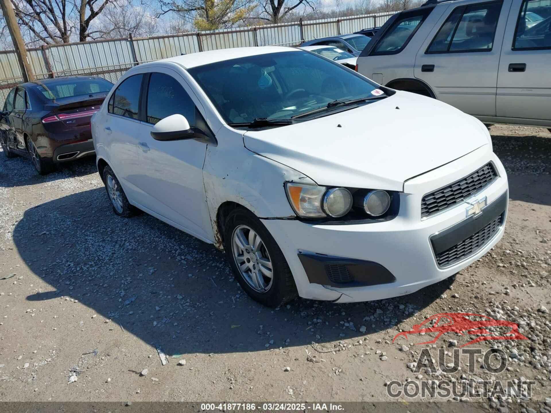CHEVROLET SONIC 2013 - 1G1JC5SH0D4183788