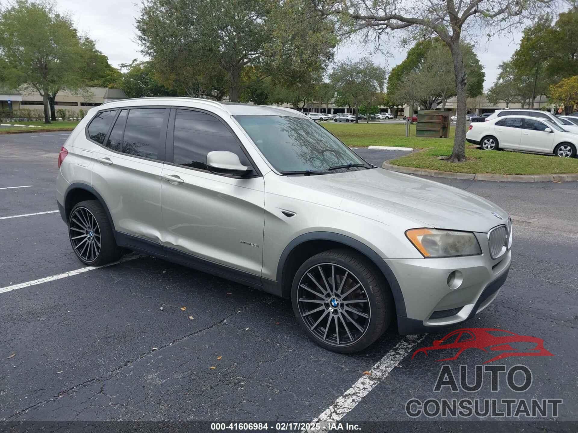 BMW X3 2011 - 5UXWX5C56BL706626