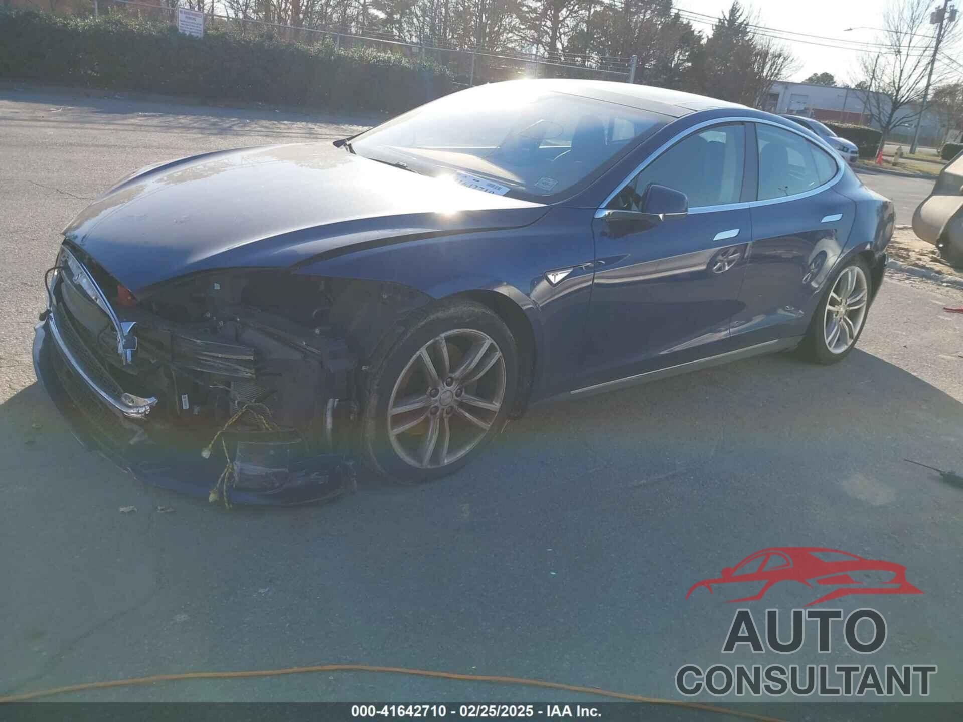 TESLA MODEL S 2015 - 5YJSA1S28FF085223