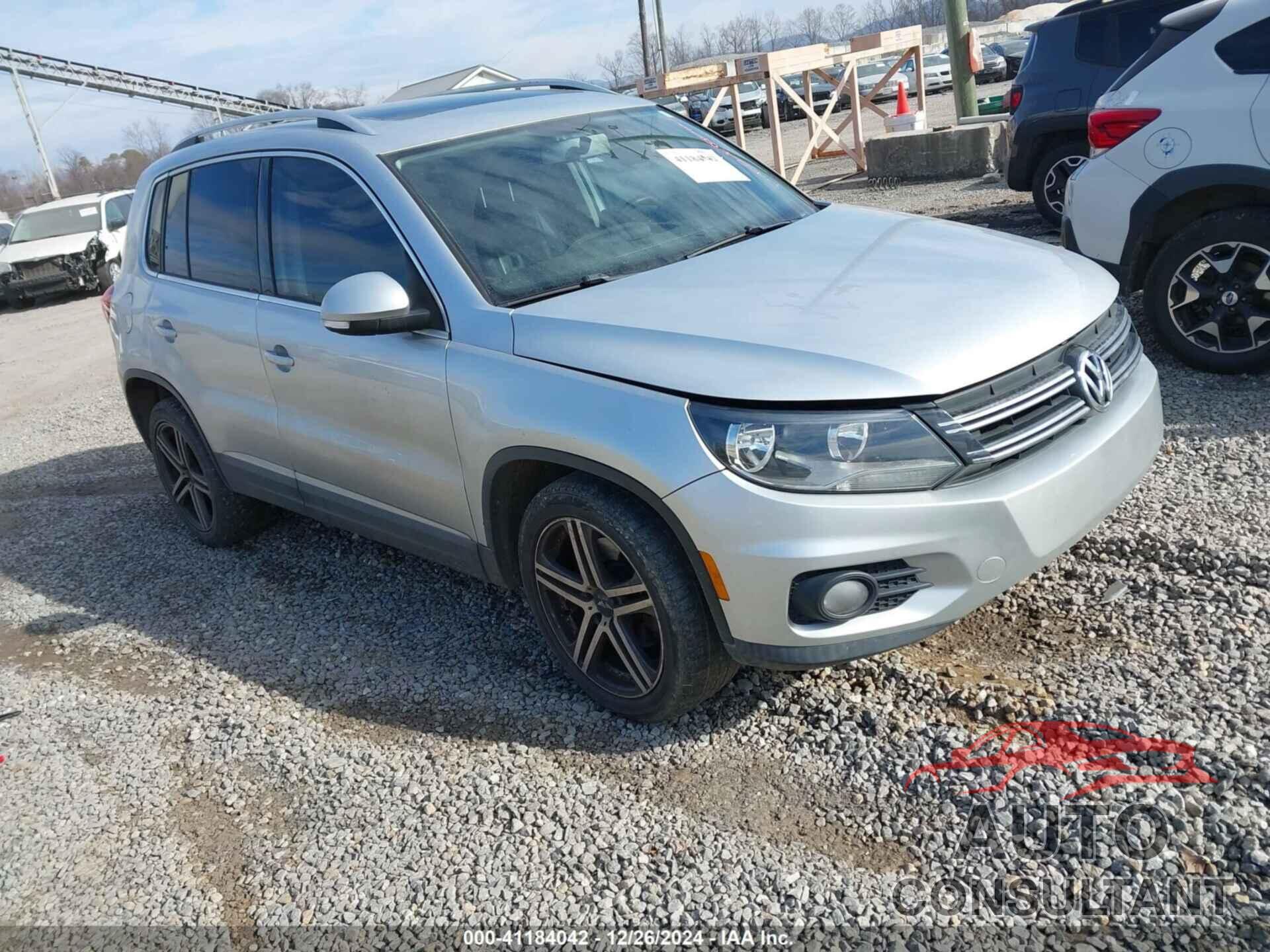 VOLKSWAGEN TIGUAN 2012 - WVGBV7AX7CW558214